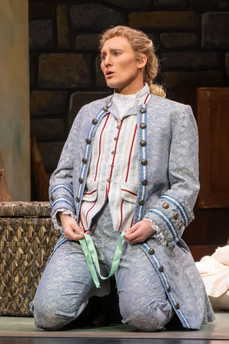 cherubino-le-nozze-production-photo.jpg