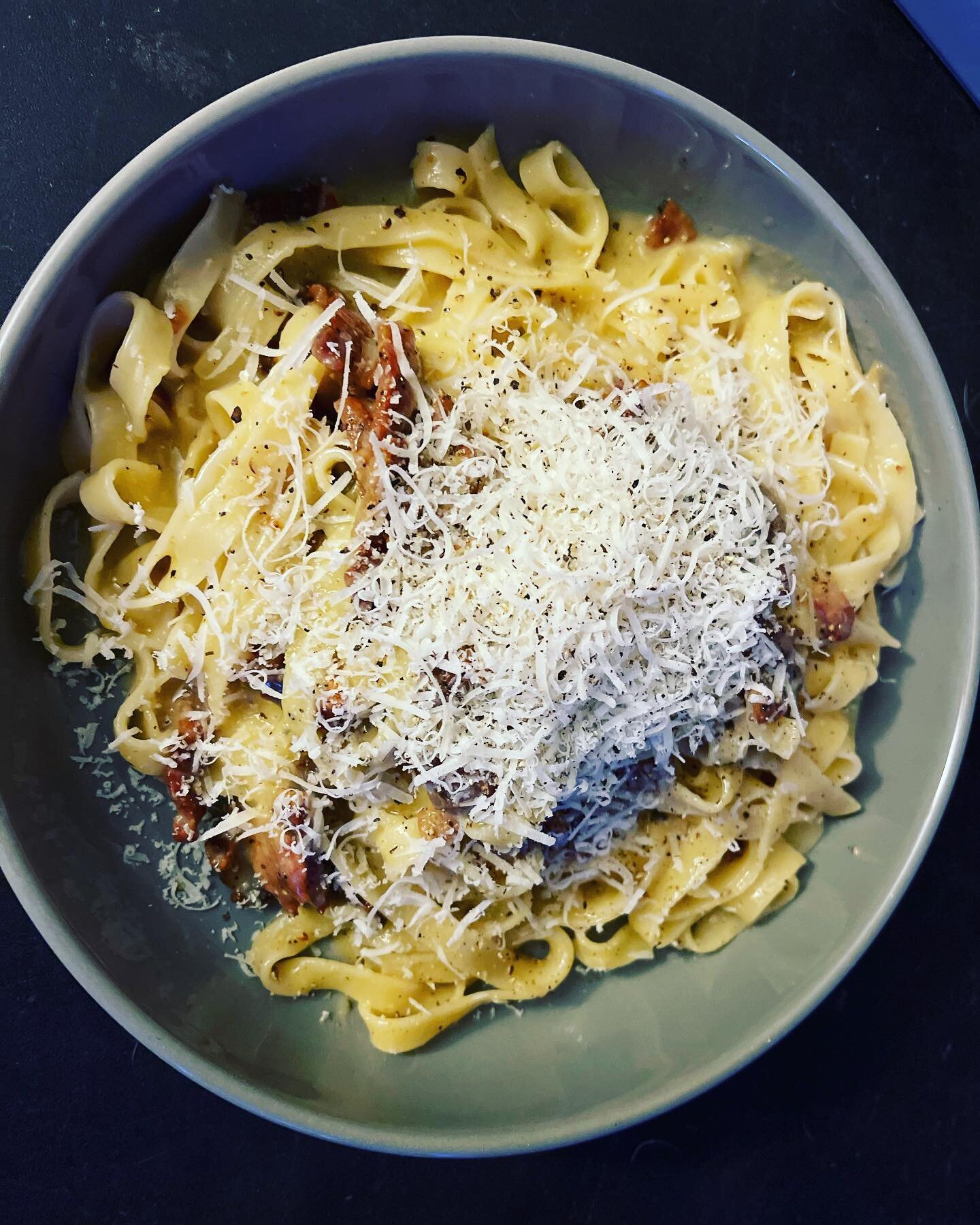 When you get some fresh guanciale from your friend, we&rsquo;ll you obviously make carbonara!!! Thanks to @daddys_homegrown this stuff was insane!!!! Go check her stuff out, shop local and know where your food comes from!

#getfilthy #filthatitsfines