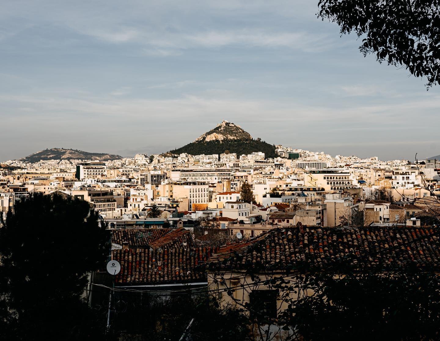 Rooftops of Athens.
.
.
#greece #europe #instapic #citiesoftheworld #cityscape #skyline #athens #eurotrip #instatravel #nikon #travel #travelgram #traveling #travelphotography #amsterdamphotographer