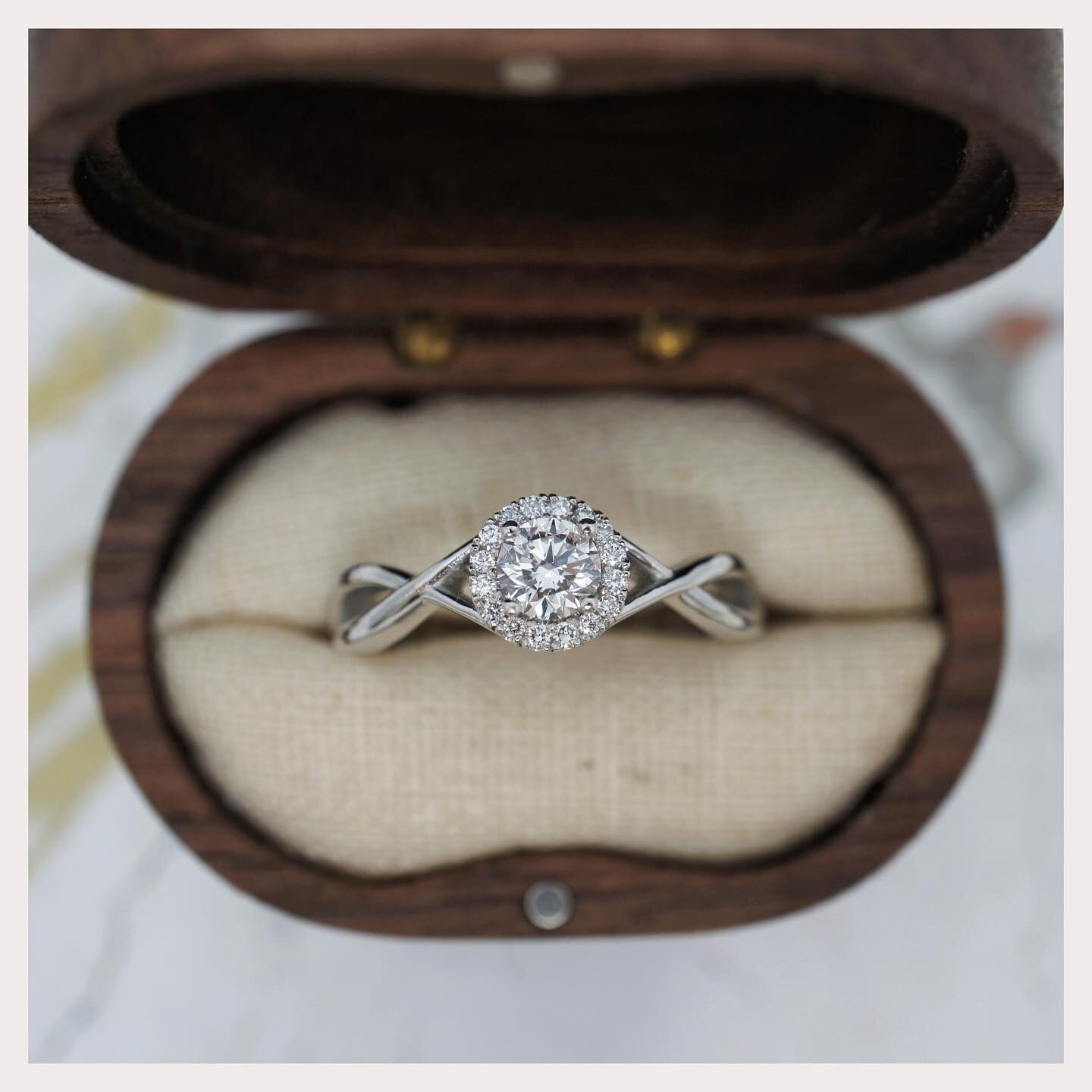 Huge congratulations to Luke and Zoe who got engaged over Christmas! 

We worked closely with Luke to design this dainty and super sparkly diamond halo ring as a surprise for Zoe.

Set with Canadian diamonds and made from recycled platinum. 

🤍

#et