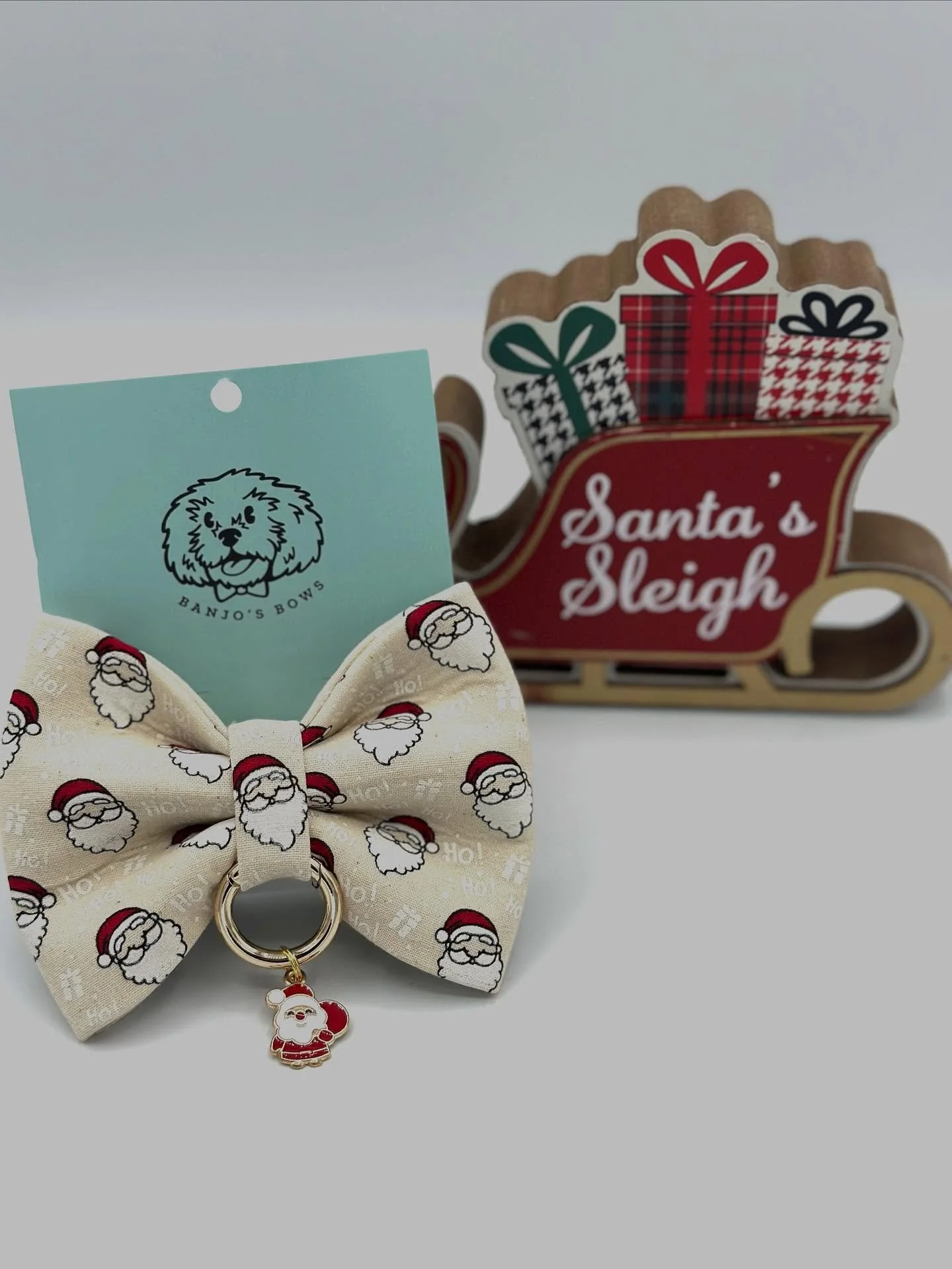 Santa said the dress code was adorable &mdash; mission accomplished! ✅ 🎅🏻🎄
We are riding into the holidays in style &amp; are bow tied &amp; sleigh-side ready! ❤️💚🛷
Get yours before they are gone! 
Our shop is now closing Friday December 12th 20