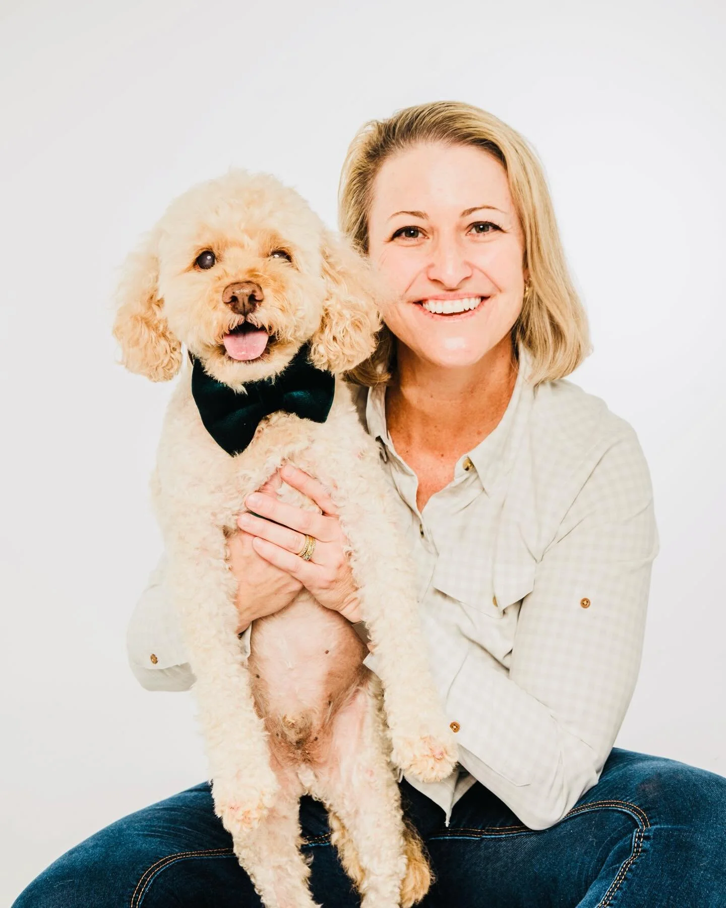 To our beautiful Banjo&rsquo;s Bows community &mdash; thank YOU for making last year unforgettable. 
Your orders, messages of love &amp; support for our CEO&rsquo;s recovery, photos of your fur babies and spirit keep our little brand going.
Here&rsqu