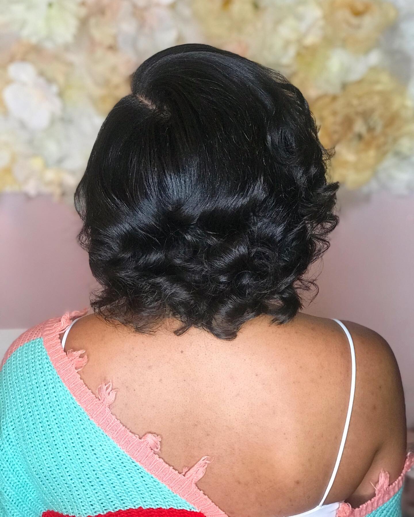 Classic SilkPress ✨
Laying the foundation of great vibes &amp; great hair💫
This beauty booked as a New Client and left feeling clear that this was the place for her🤍 The thought alone of having to struggle with your own natural hair is stressful en