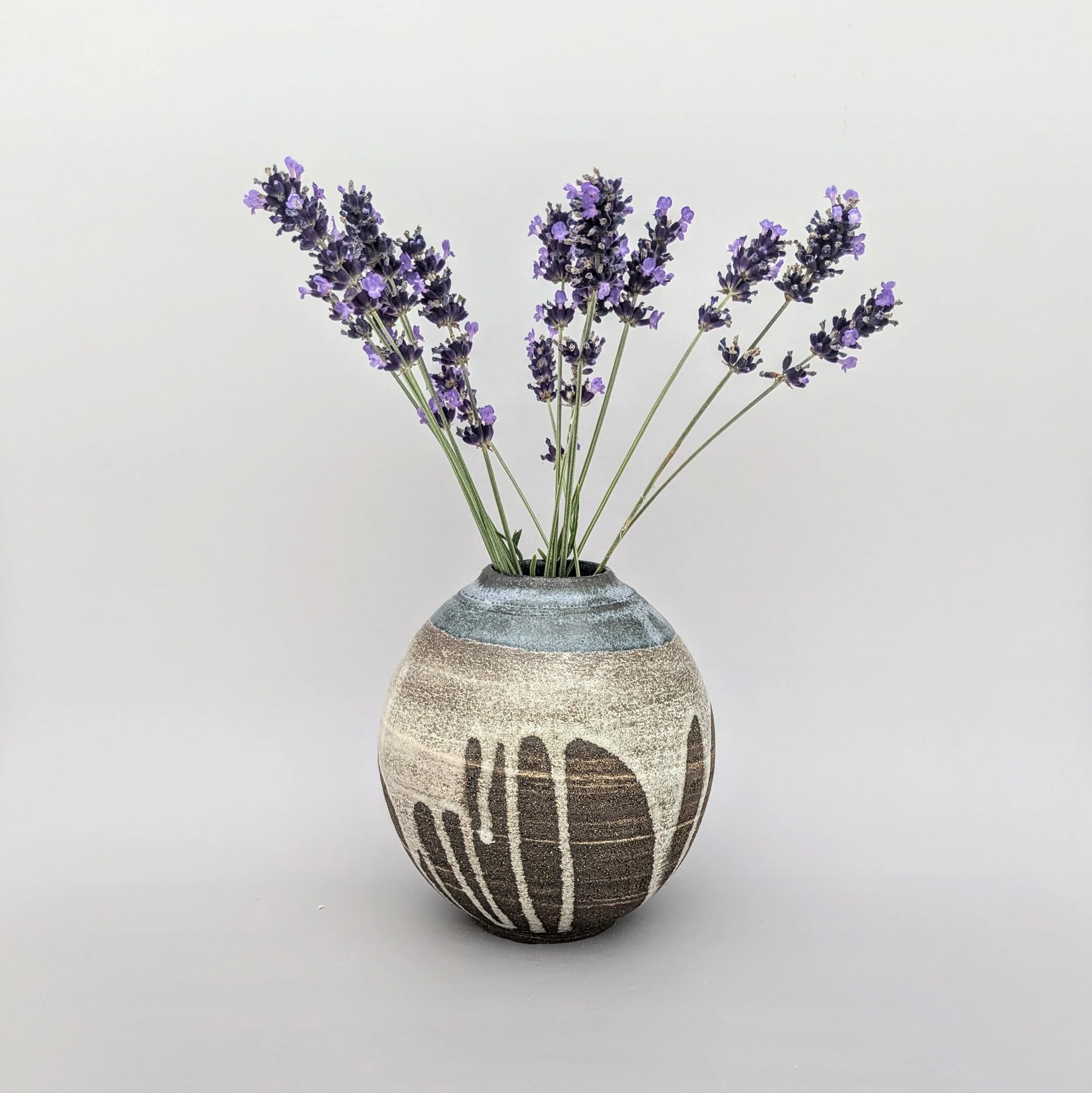 beautiful rounded egg vase