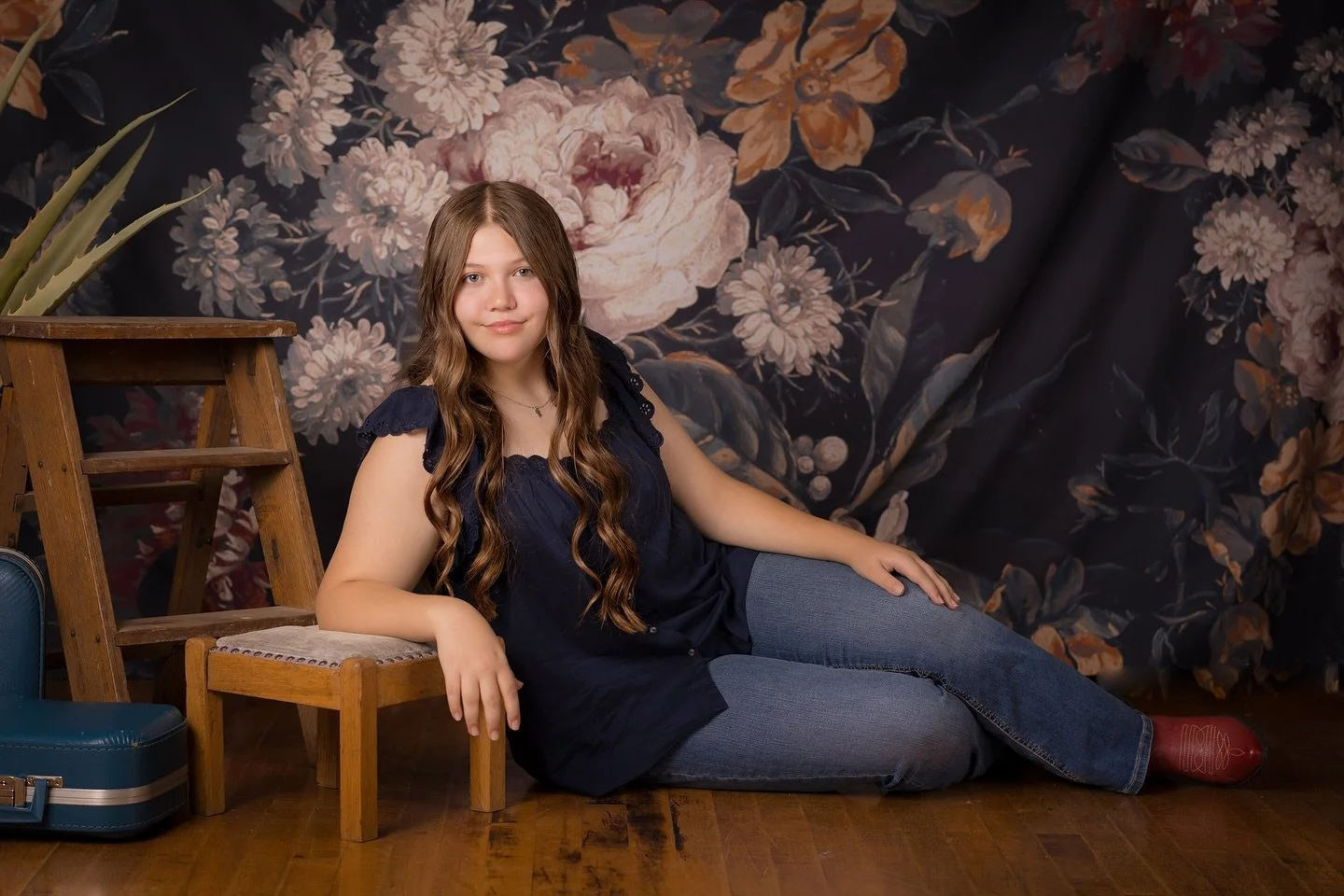 From studio florals to backroad bridges&hellip; this session felt like a whole story unfolding.