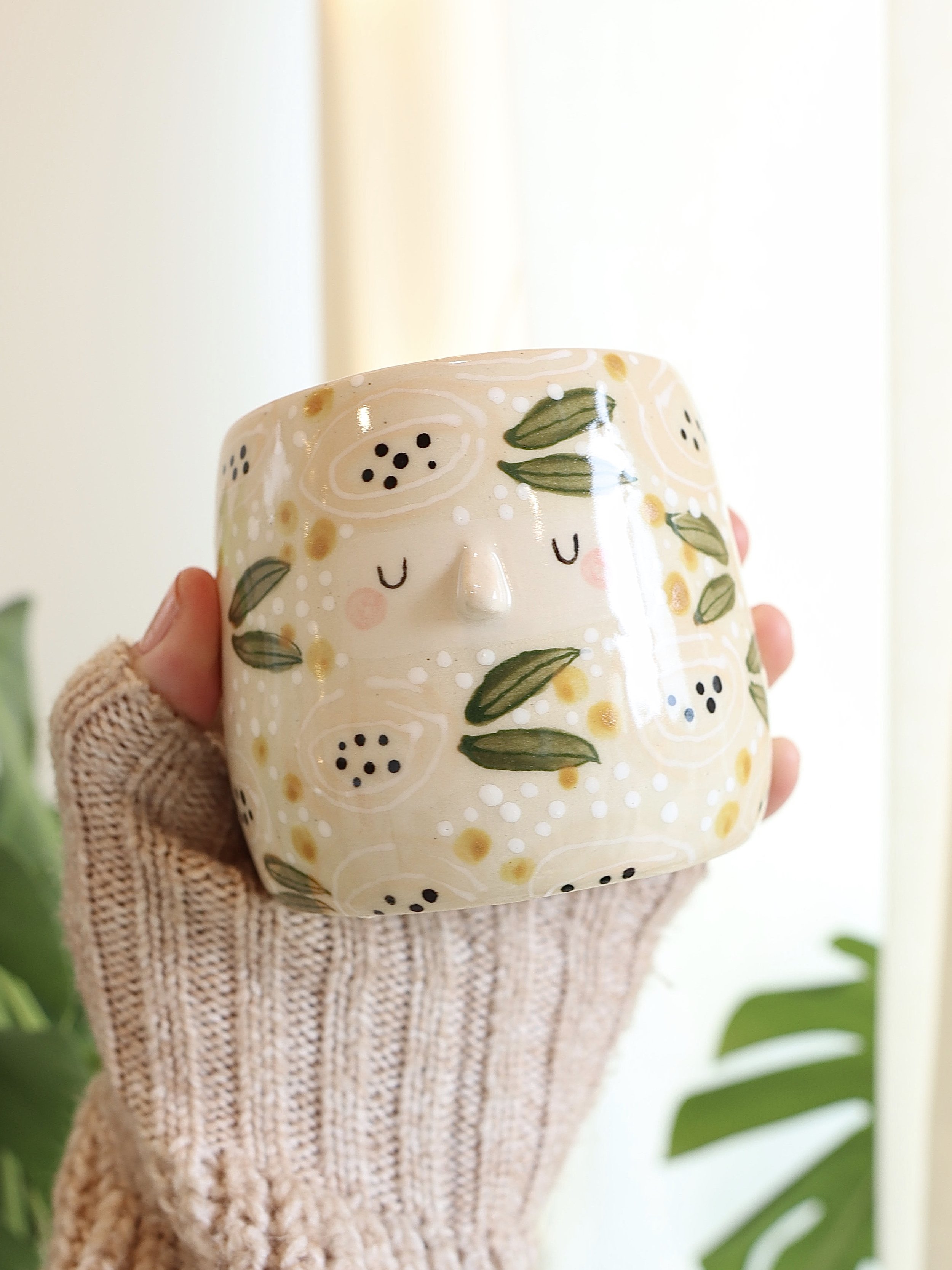 Ivory Flower Handle-less Mug