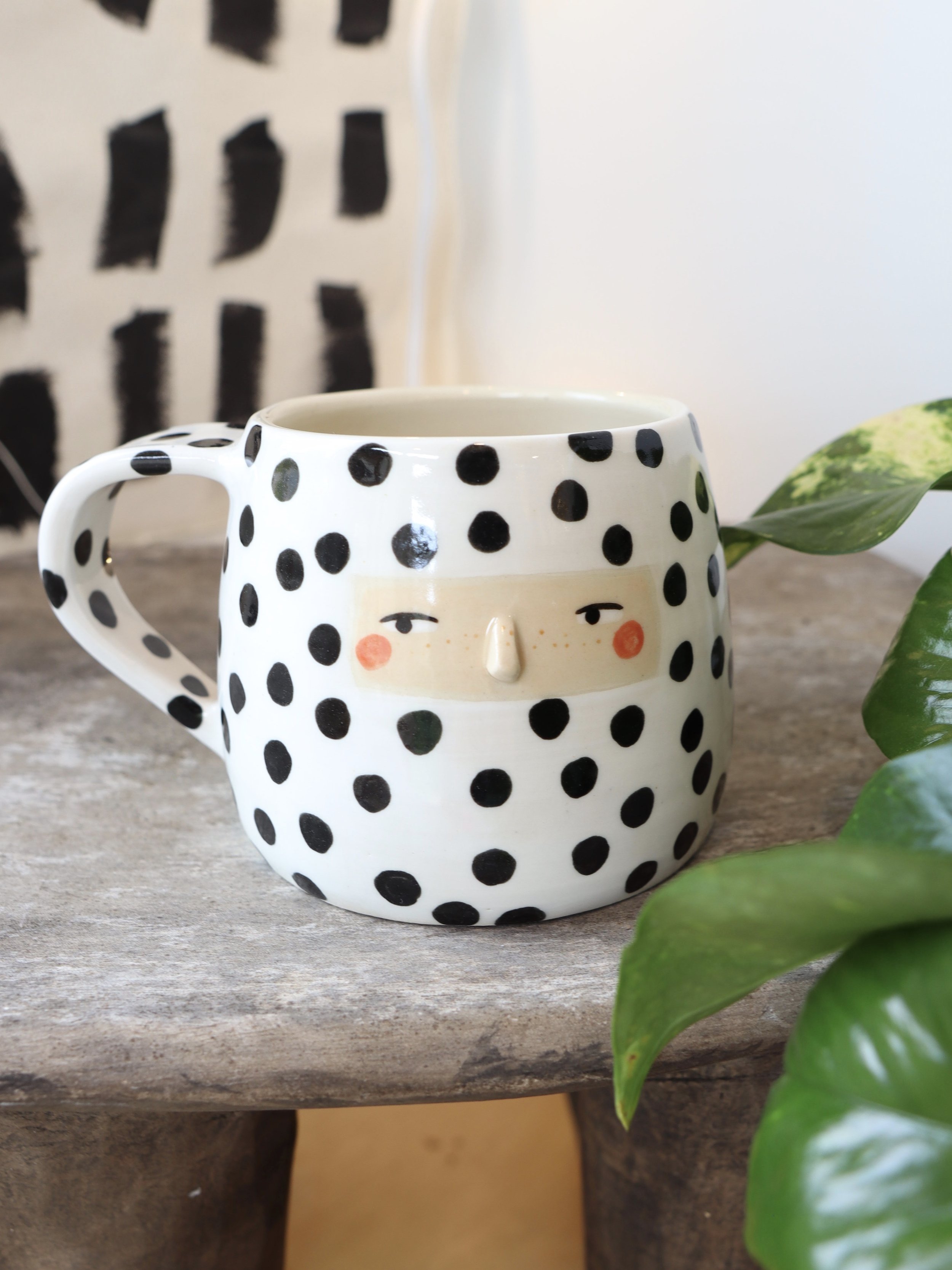 Peeky Mug: Dots