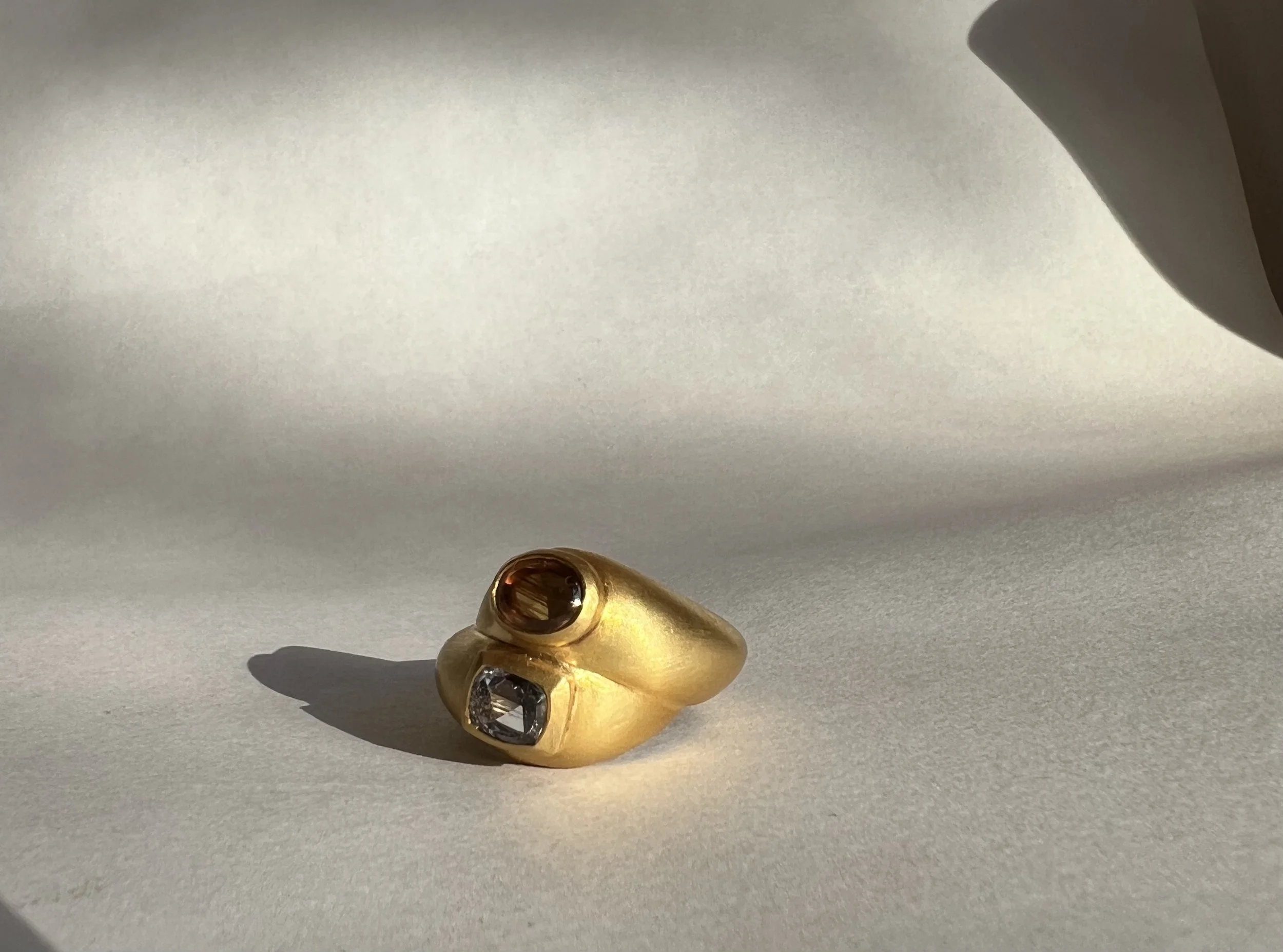 Caduceus ring
18k gold vermeil,  spinels