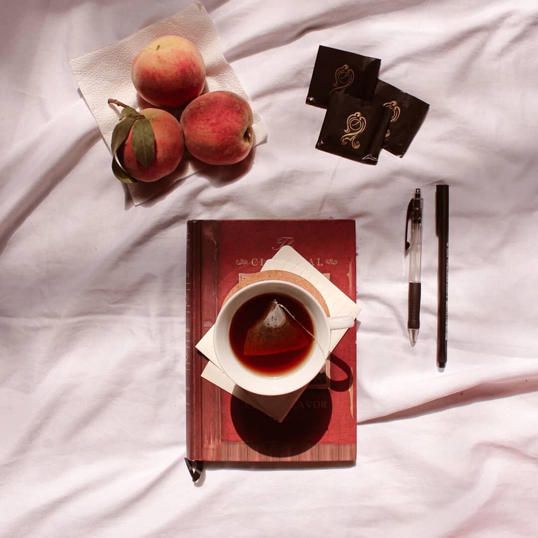 It's tea weather! Cool crisp autumn air with a hot cup of tea pairs nicely with a consult with your friendly neighborhood doula!
🍵