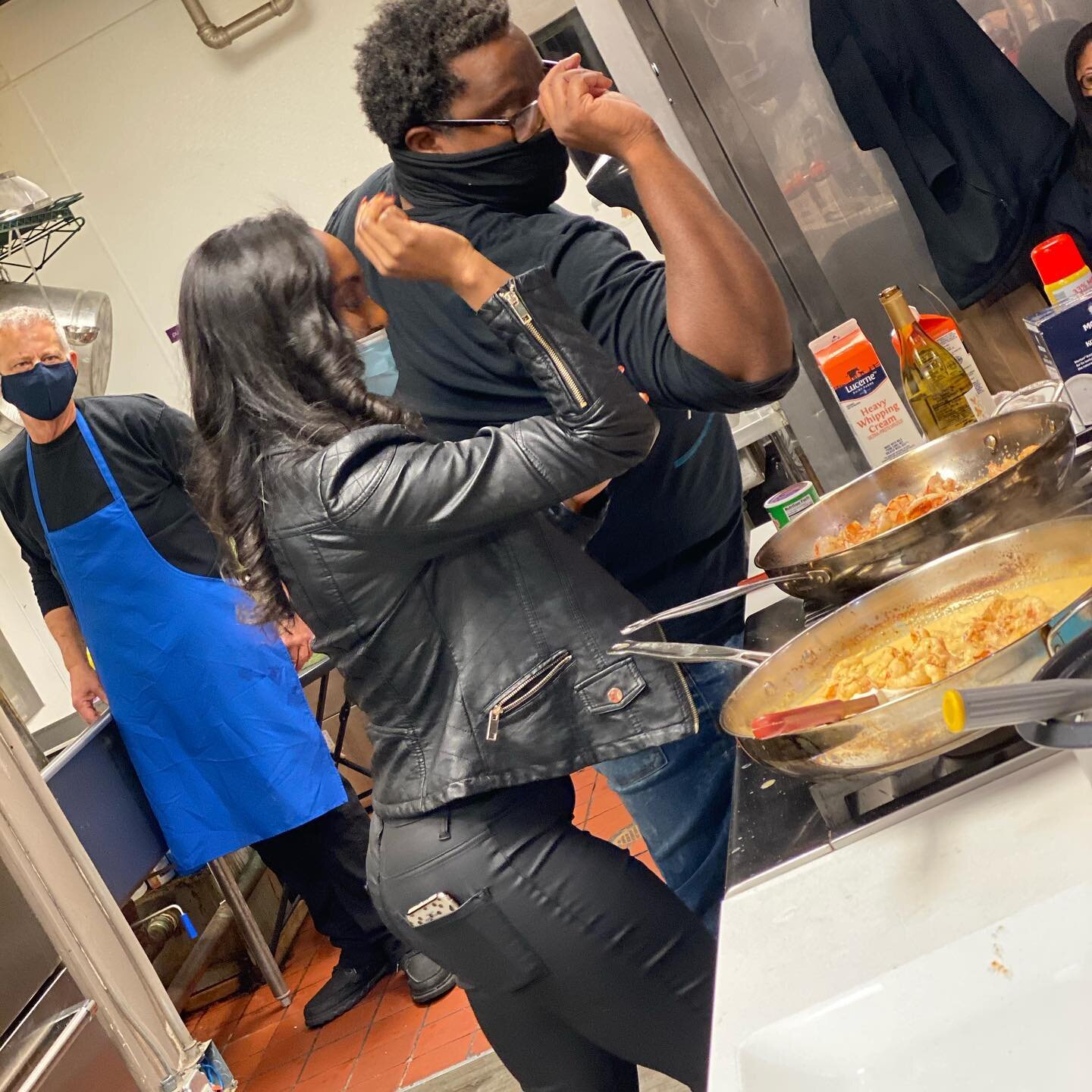 Cooking with Chef Allen at @getmeinthekitchen Happy Birthday @princessjase. #chicago #chicagobrunch #cheflife #cookingclass #getinthekitchen #cajun #creole #cheflife🔪 #louisiana