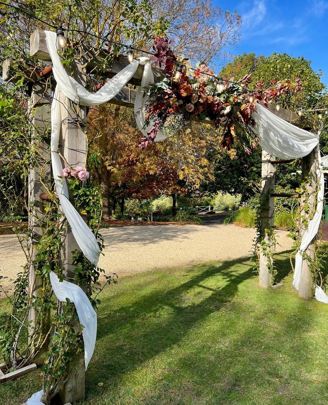 So lovely to be back at gorgeous @flowerdaleestate styling their lovely timber arbour with this pretty Autumnal floral installation for Saskia &amp; Michael's Wedding. After lots of rain in the days leading up, the afternoon was such perfect Autumn w