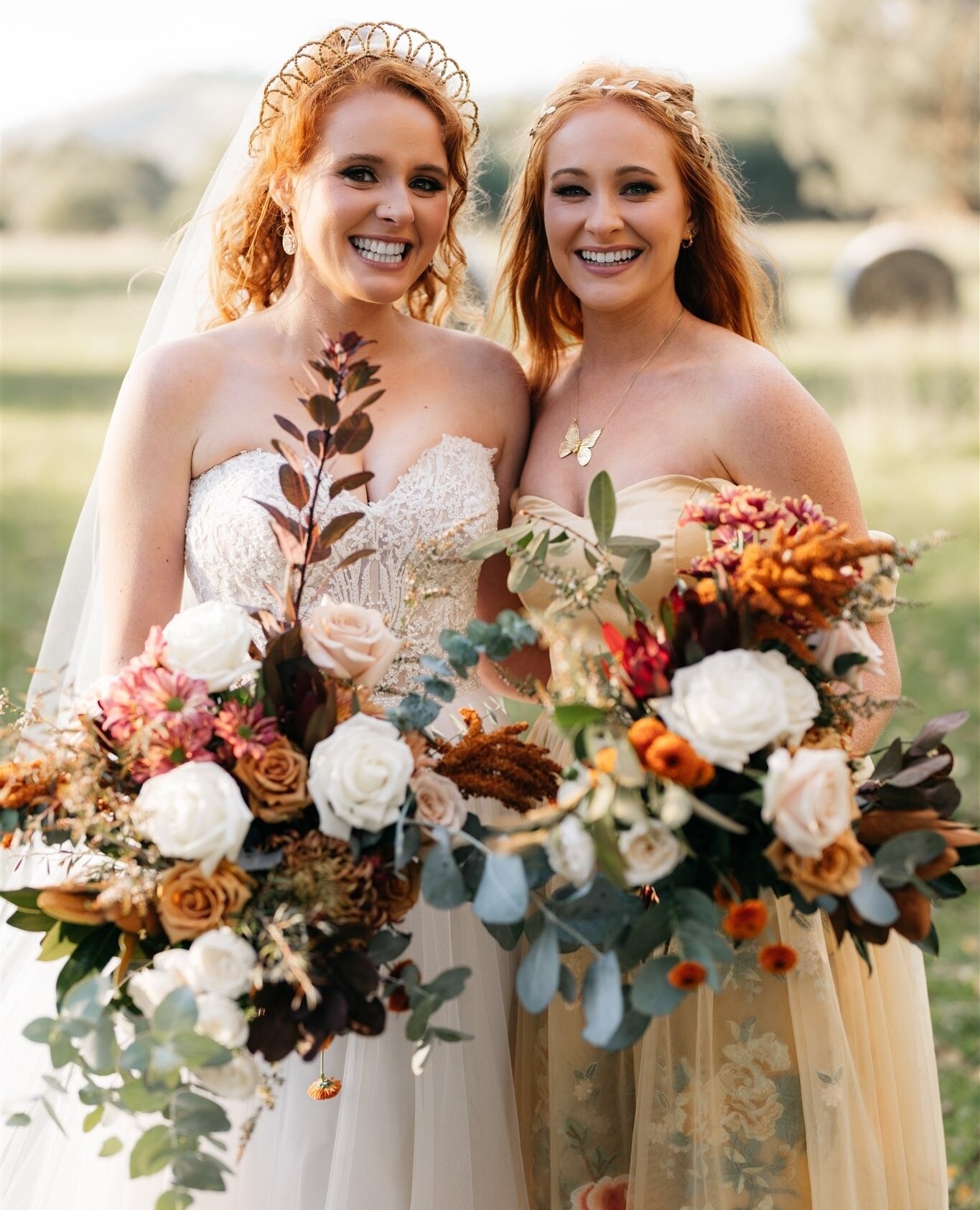 Stunning Bride Saskia and her Maid of Honour (and sister) with their pretty Autumnal bouquets we created for them.⁠
⁠
⁠
Full Supplier Credits:⁠
⁠
Venue @flowerdaleestate⁠
⁠
Celebrant @lisa.celebrant⁠
⁠
Photographer @rick_liston⁠
⁠
Videographer @mj_pr