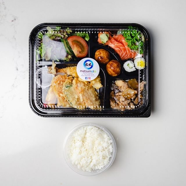 Friday = feast day! A bento box is the perfect way to indulge in all your Japanese favourites in one meal 🍱 ✨ *You can now preorder online via our website

______
.
.
.
.
#bento #bentolunch #bentobox #matsumotojapanese #brunswick #melbournelife #mel