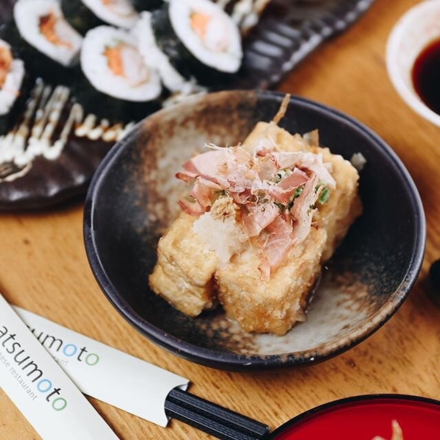 You can't go past our selection of entrees this weekend. Agedashi tofu anyone? Four perfect bites to kick off the sushi boat fest! 🙌  We're now taking online bookings and pick up orders via our website.