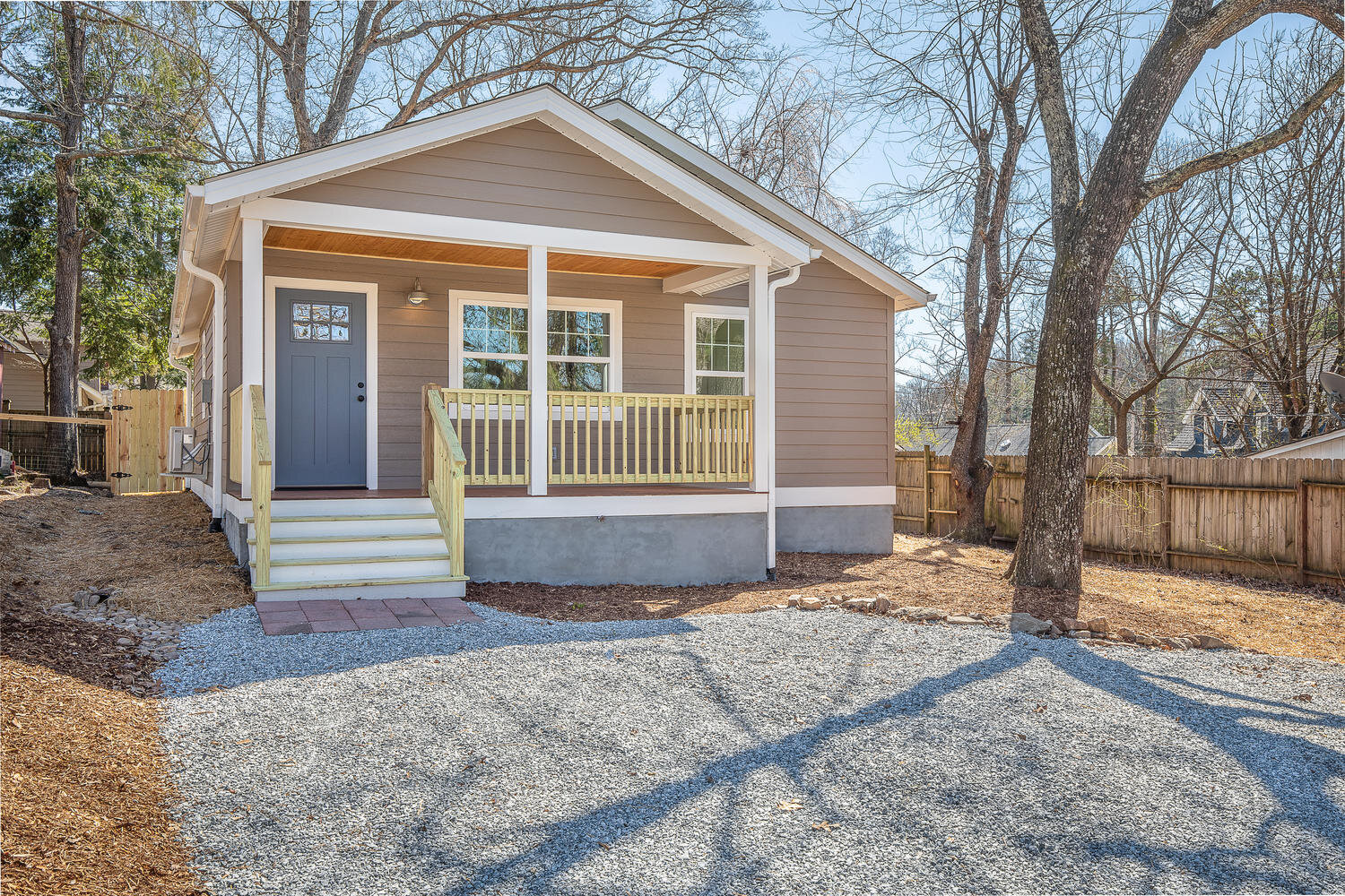 1514 Orleans Ave-large-001-14-01 Front View-1500x1000-72dpi.jpg