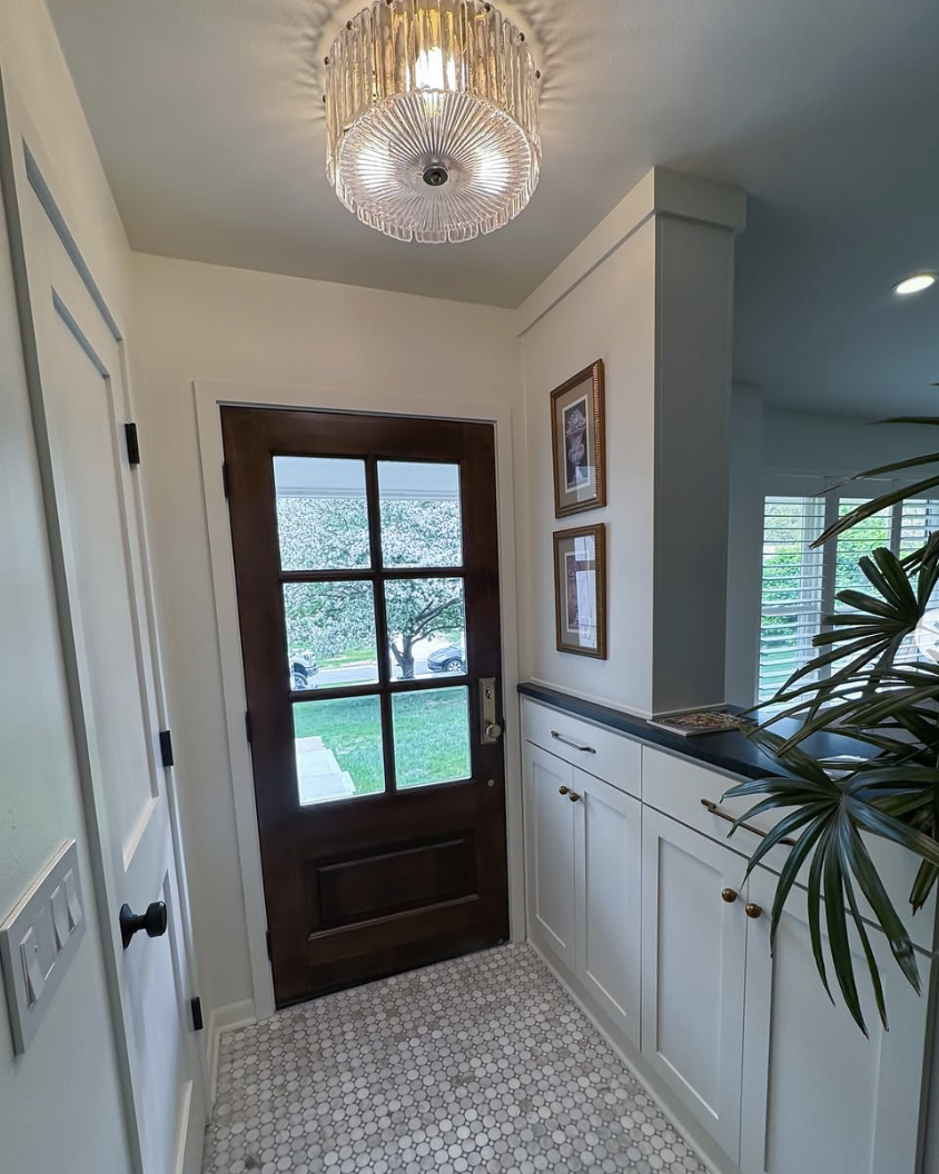 Simple Mirror Tricks That Make Your Home Feel Bigger, Brighter, and More High-End