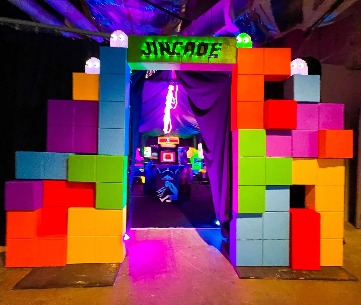 Welcome to the Jincade @amaliearena 
&mdash;&mdash;&mdash;
@jin 
#Jin_TOUR
#RUNSEOKJIN_epTOUR_US #RUNSEOKJIN_epTOUR_TAMPA #jin #arcade #tampa #eventdesign