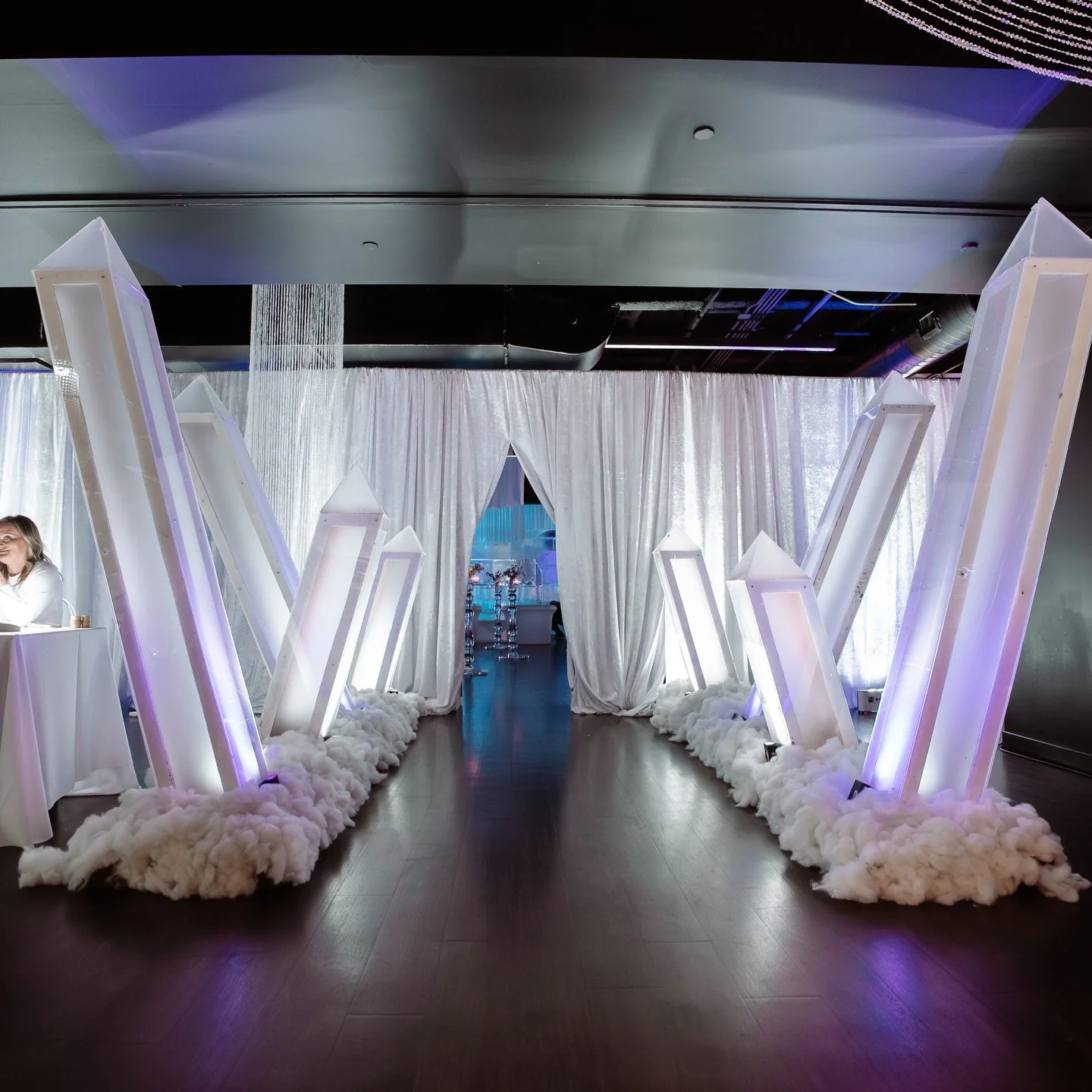 Just a little frosting 🧊 ❄️ 
&mdash;&mdash;&mdash;
📸 @lucid.mediagroup @max_global_media @dolceamor.co @rubeshoots 
&mdash;&mdash;&mdash;
#oroeventco