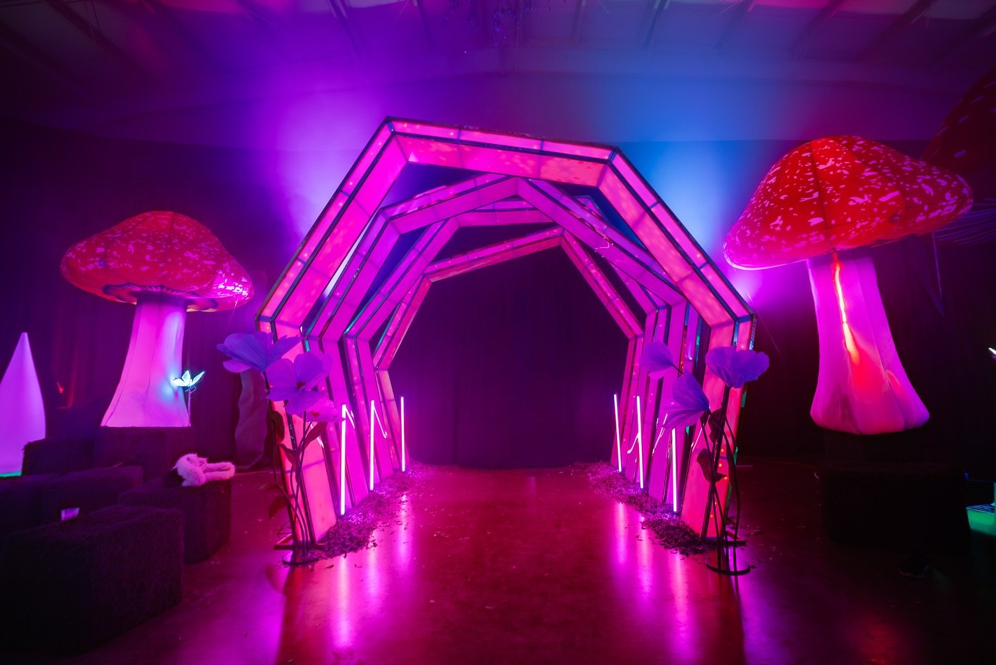 Entering the electric forest 🍄🍄&zwj;🟫🌳
&mdash;&mdash;&mdash;
@berlinpattenebling 
&mdash;&mdash;&mdash;
📸 @lucid.mediagroup @davidzhouphotography @max_global_media 
&mdash;&mdash;&mdash;
#oroeventco