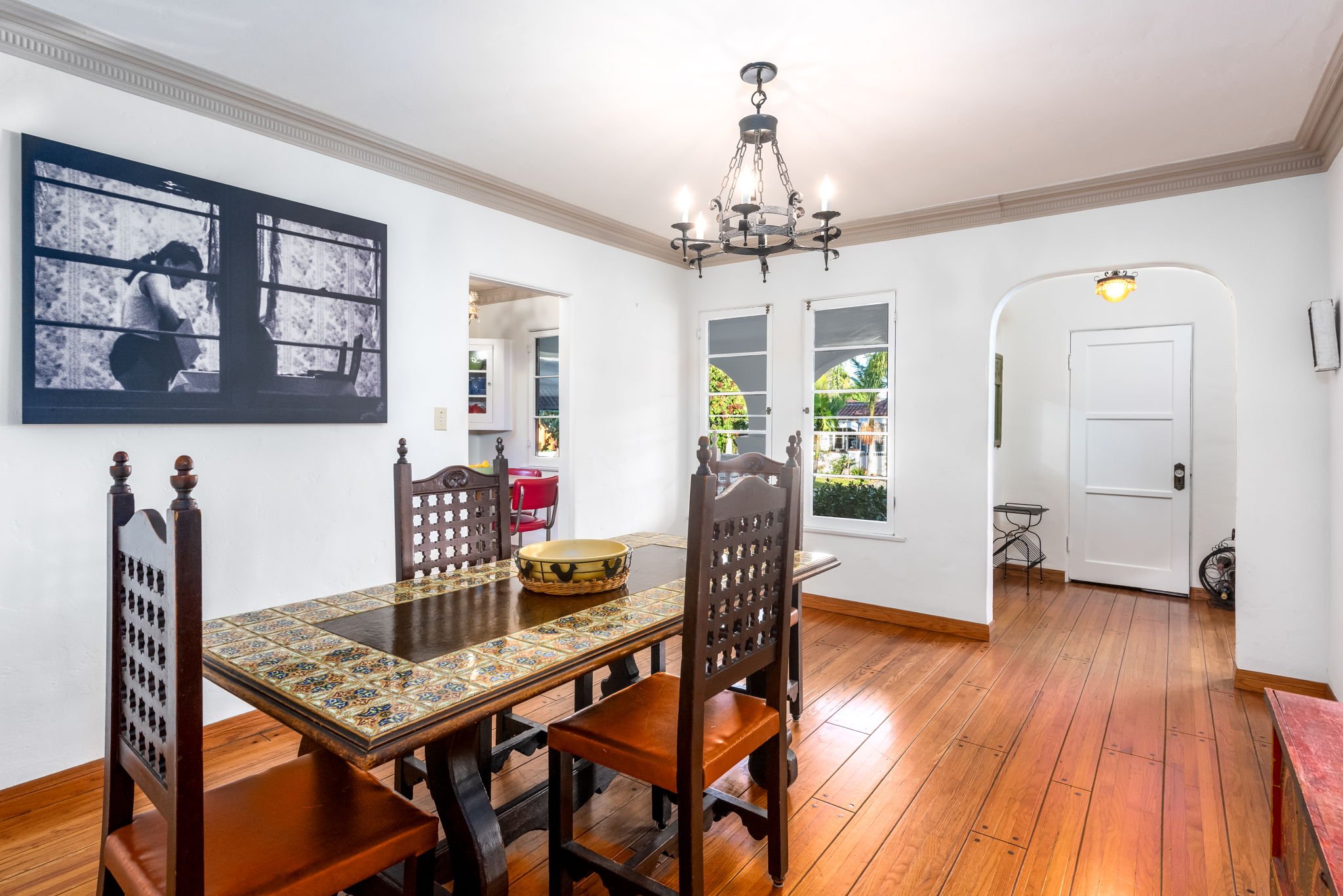 17-web-or-mls-2341 S Holt-018.jpg