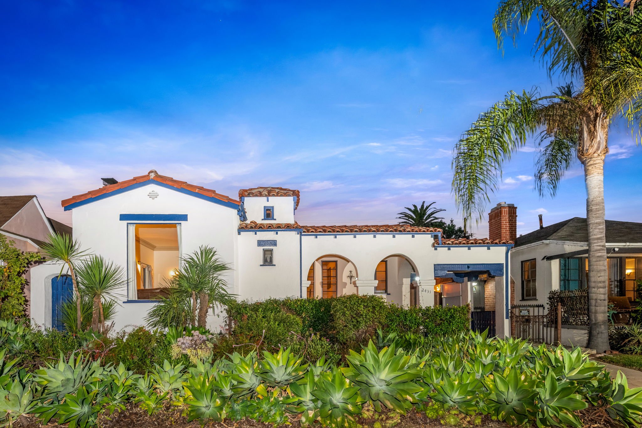 54-web-or-mls-2341 S Holt-055.jpg