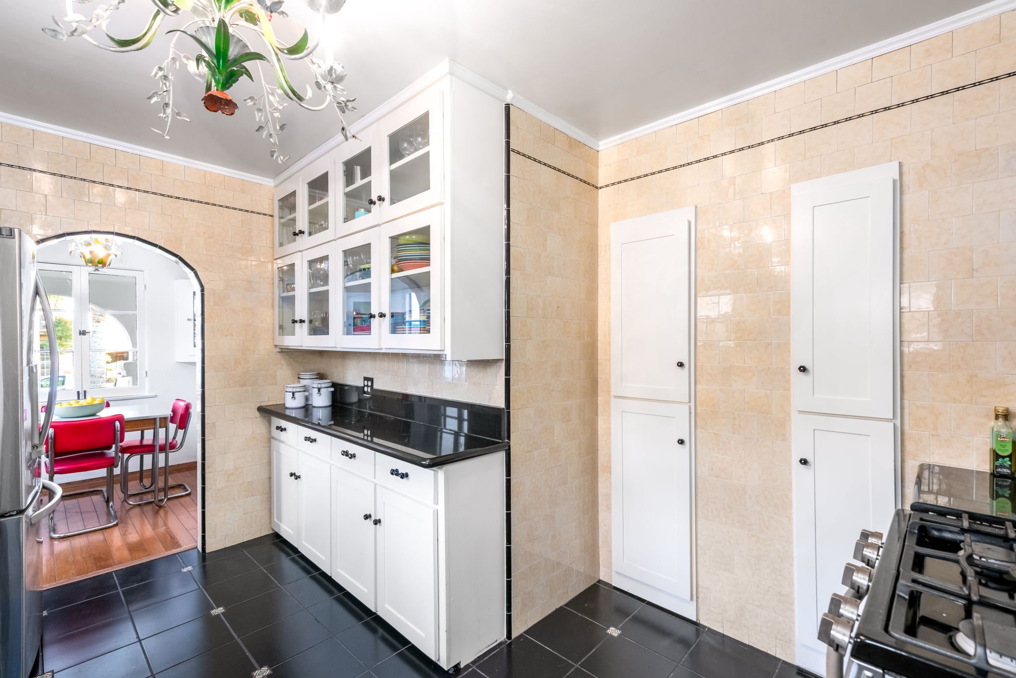 22-web-or-mls-2341 S Holt-024.jpg