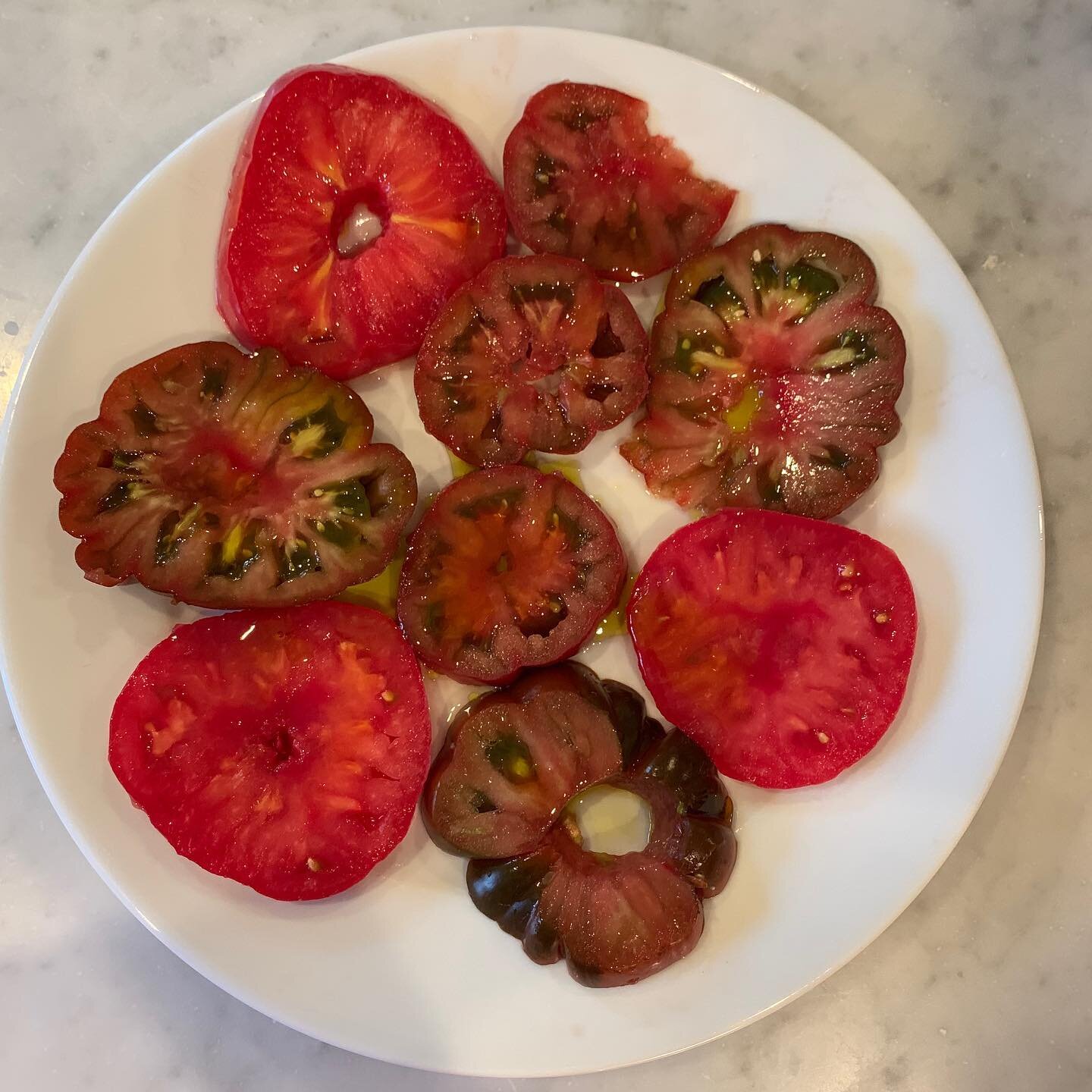 Summer 2021. Homegrown tomatoes. @tomatomania #tomatoes #losangeles #gardening #homegrown #heirloomtomatoes