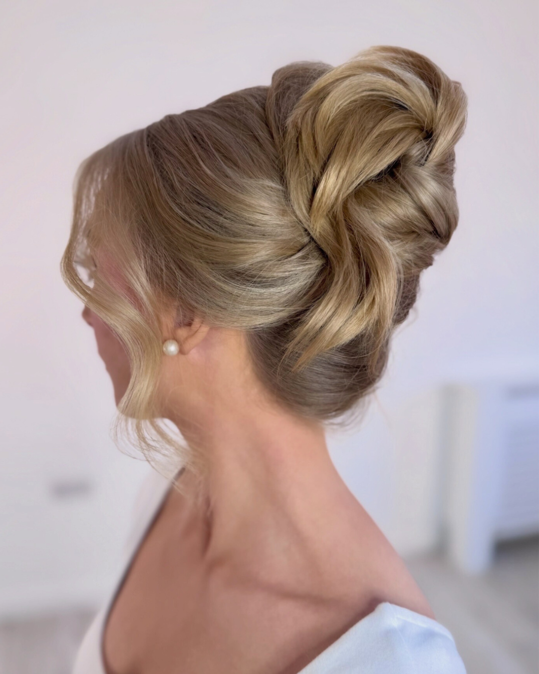 TUTORIAL Vertical Bun on heavy one length hair 44euro