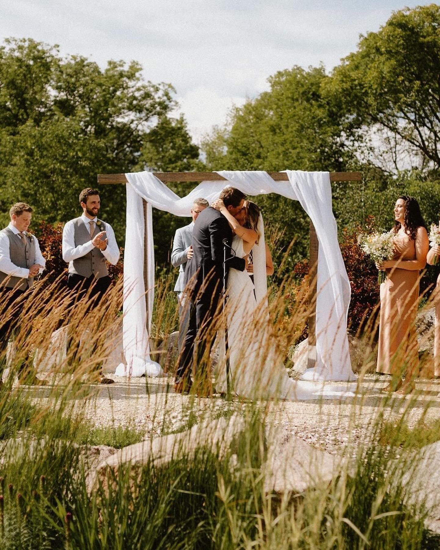 Ceremony magic🤝Hawthorn Marriage Hill 

We've designed our ceremony grounds to ensure that all guests can witness the most intimate part of your wedding. Having the option to host the ceremony on-site is a major factor that gives our couples peace o