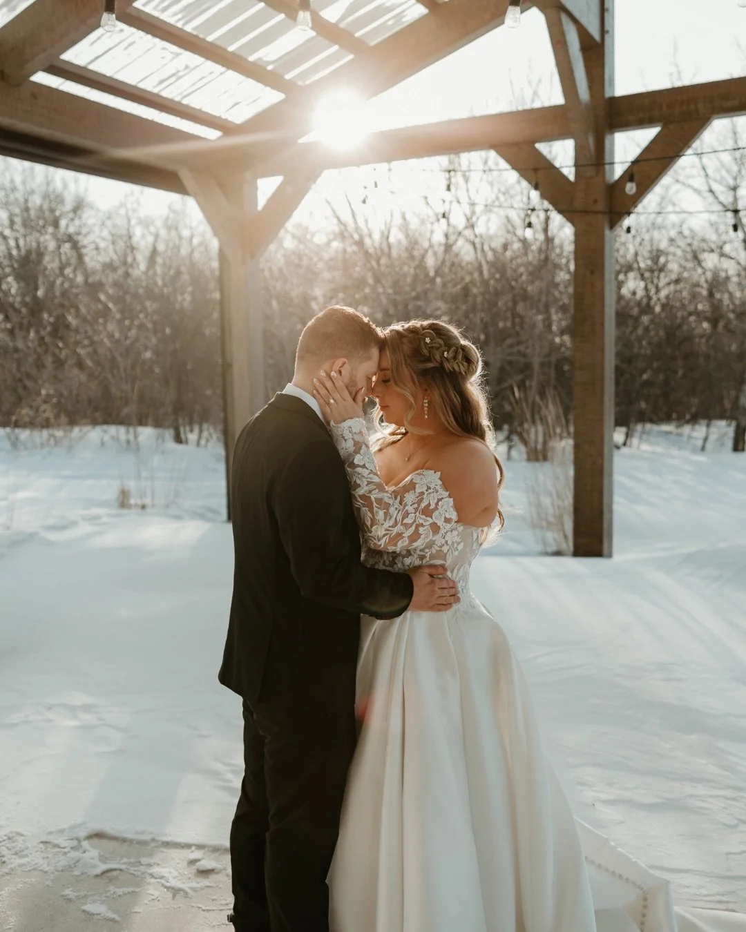 The kind of day you wish you could rewind 🤍📽️

Graeme &amp; Taylor 
~winter at Hawthorn~

&bull;
&bull;
&bull;

Winnipeg wedding videograoher / Winnipeg wedding / Manitoba wedding / Winter wedding

#2026bride #winterweddings #manitobawedding #winni