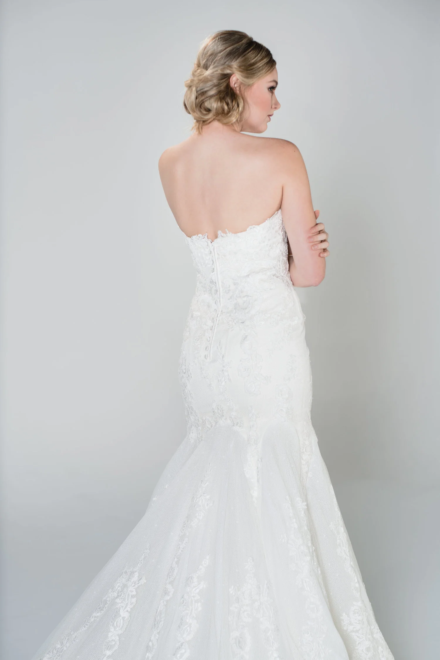 Bridal+Gown+Studio-Shoot+1+July-0017.jpg