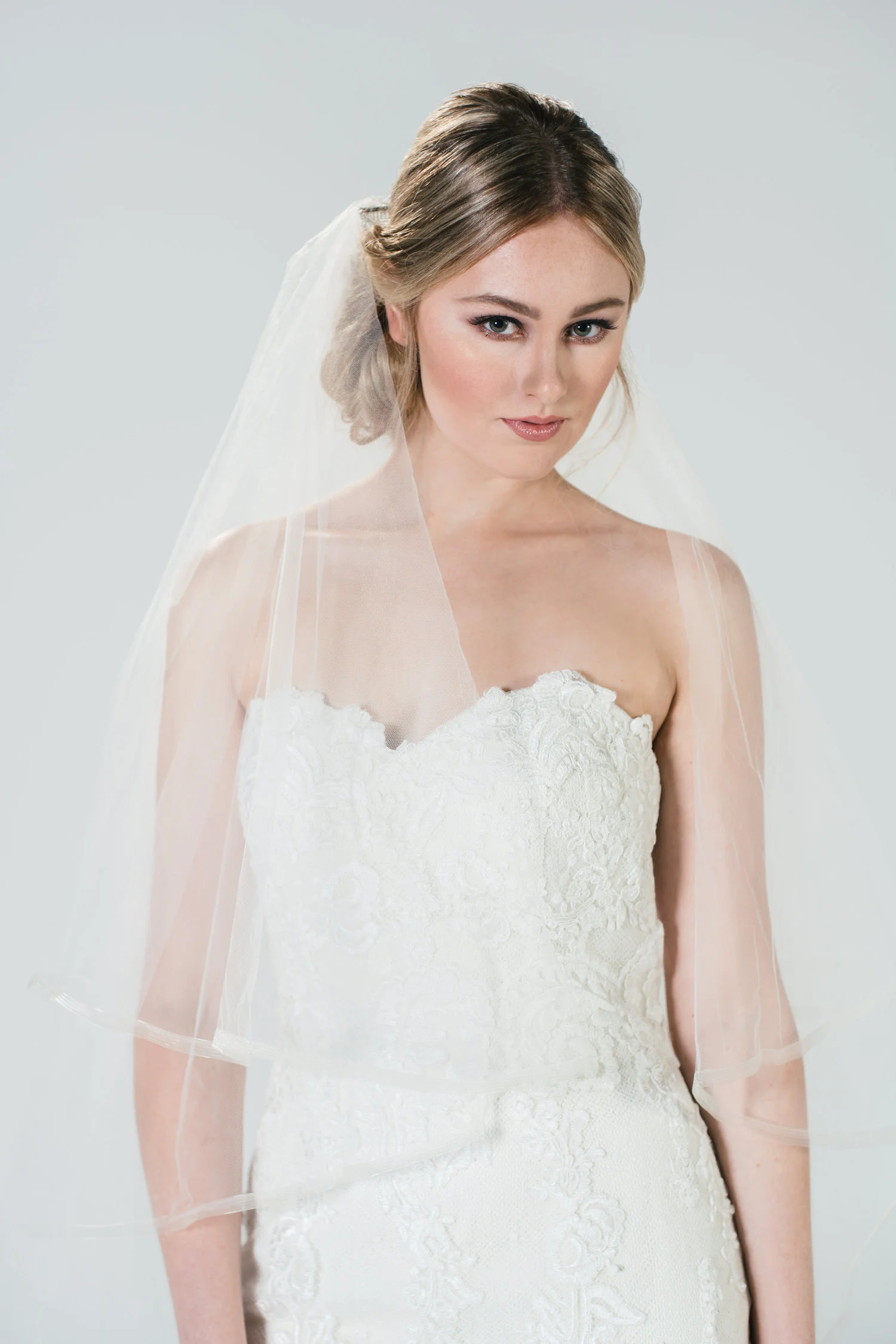 Bridal+Gown+Studio-Shoot+1+July-0014.jpg