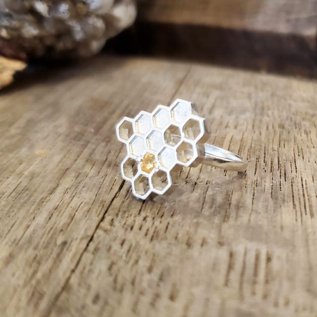 honeycomb ring silver.png