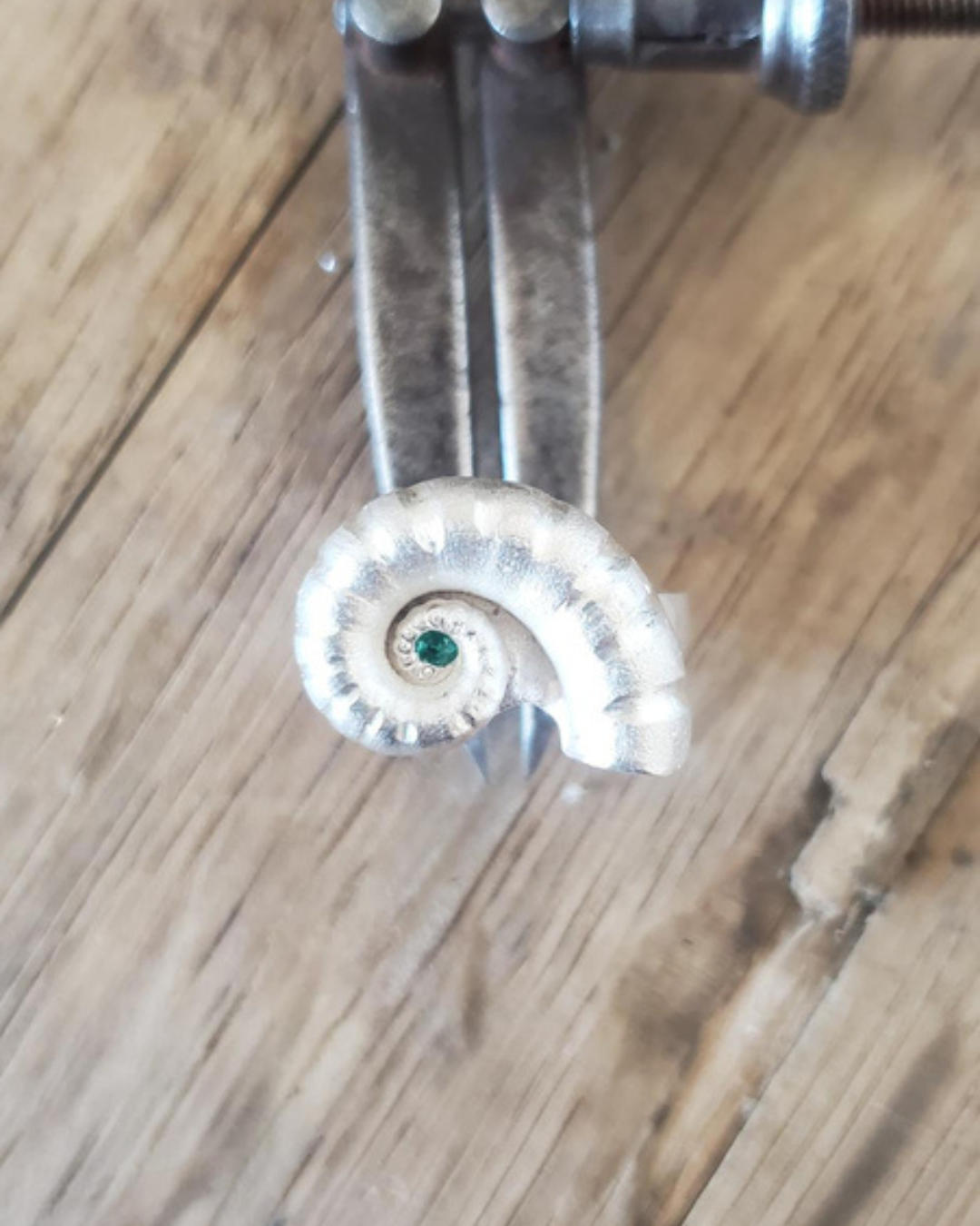 Squid ring biron emerald