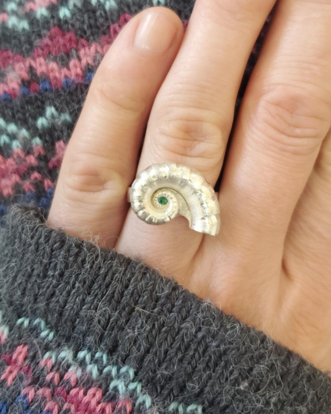 squid shell ring emerald worn .png