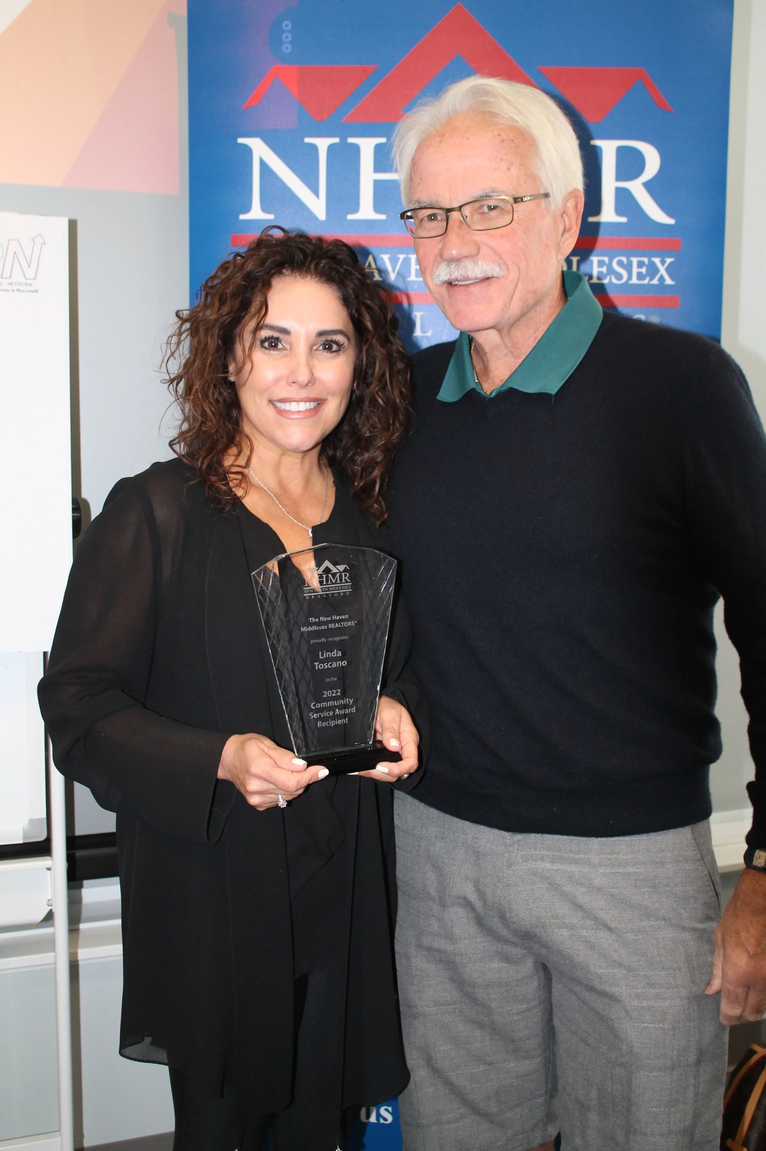 Linda Toscano Receives NHMR Community Service Award — New Haven