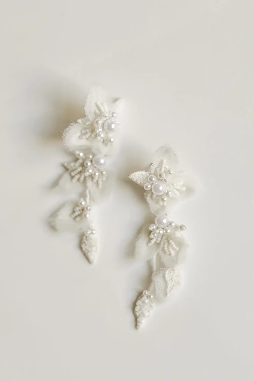 MAGNOLIA 苦し STRAND EARRINGS a.b.ellie HDWR