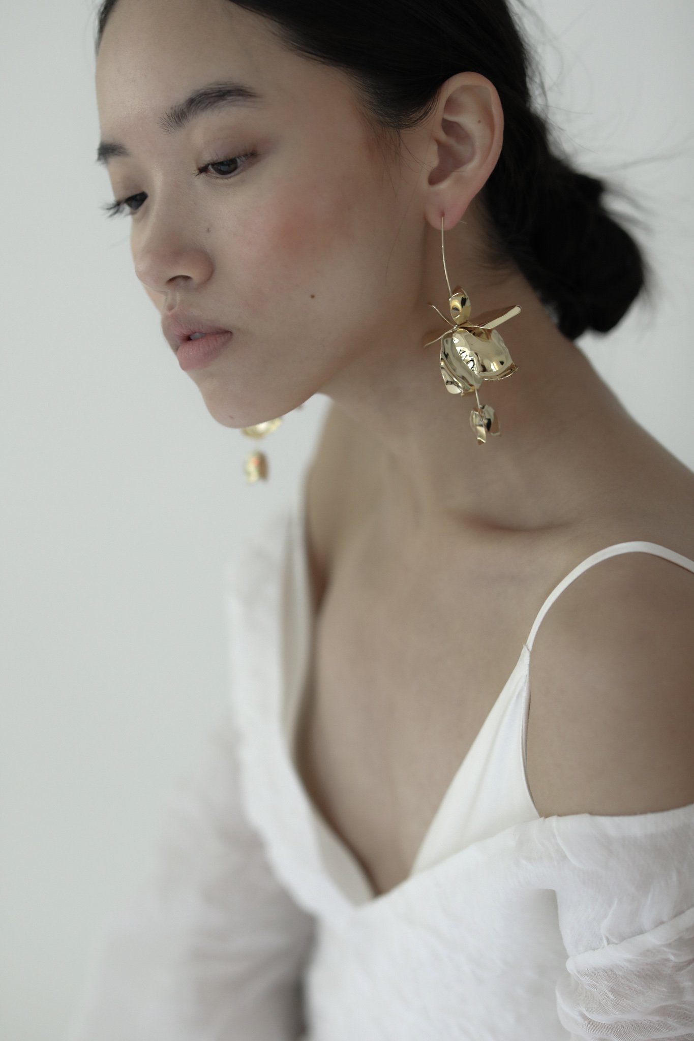 ab-ellie-magnolia-stem-drop-earrings-amare-bride-02.jpeg