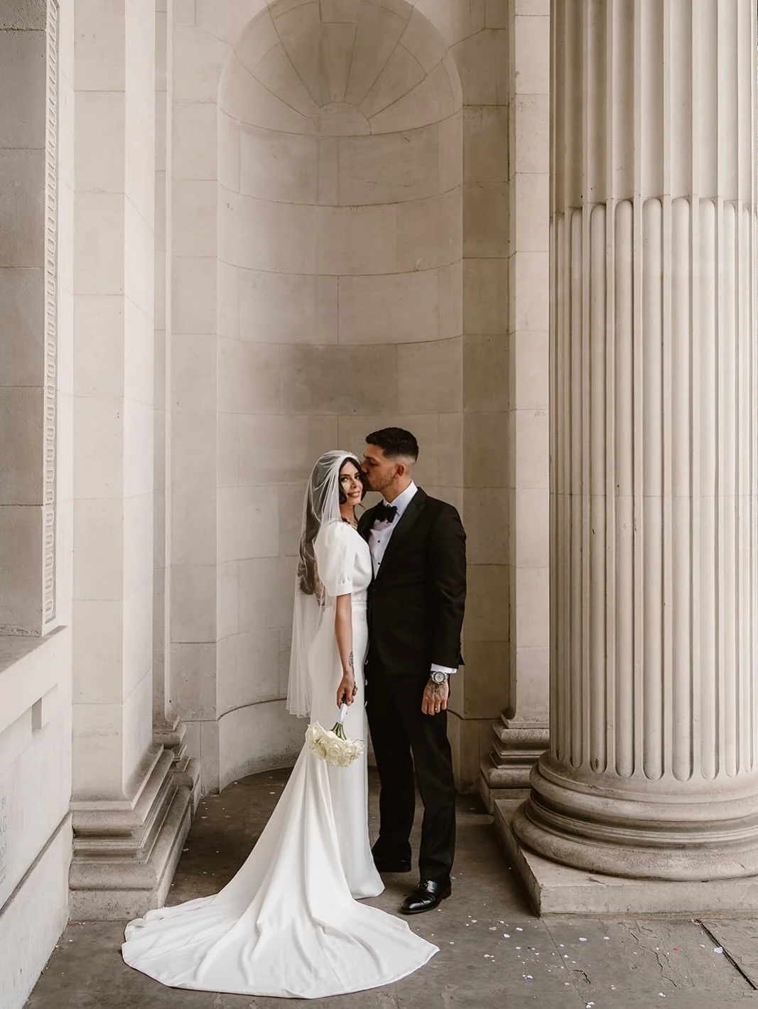 Amare bride ~ Eloise in BB:13 by @bonbride styled with our Matilda veil. 
Years on, this timeless London celebration still has our hearts.
@jessicalilyphotography