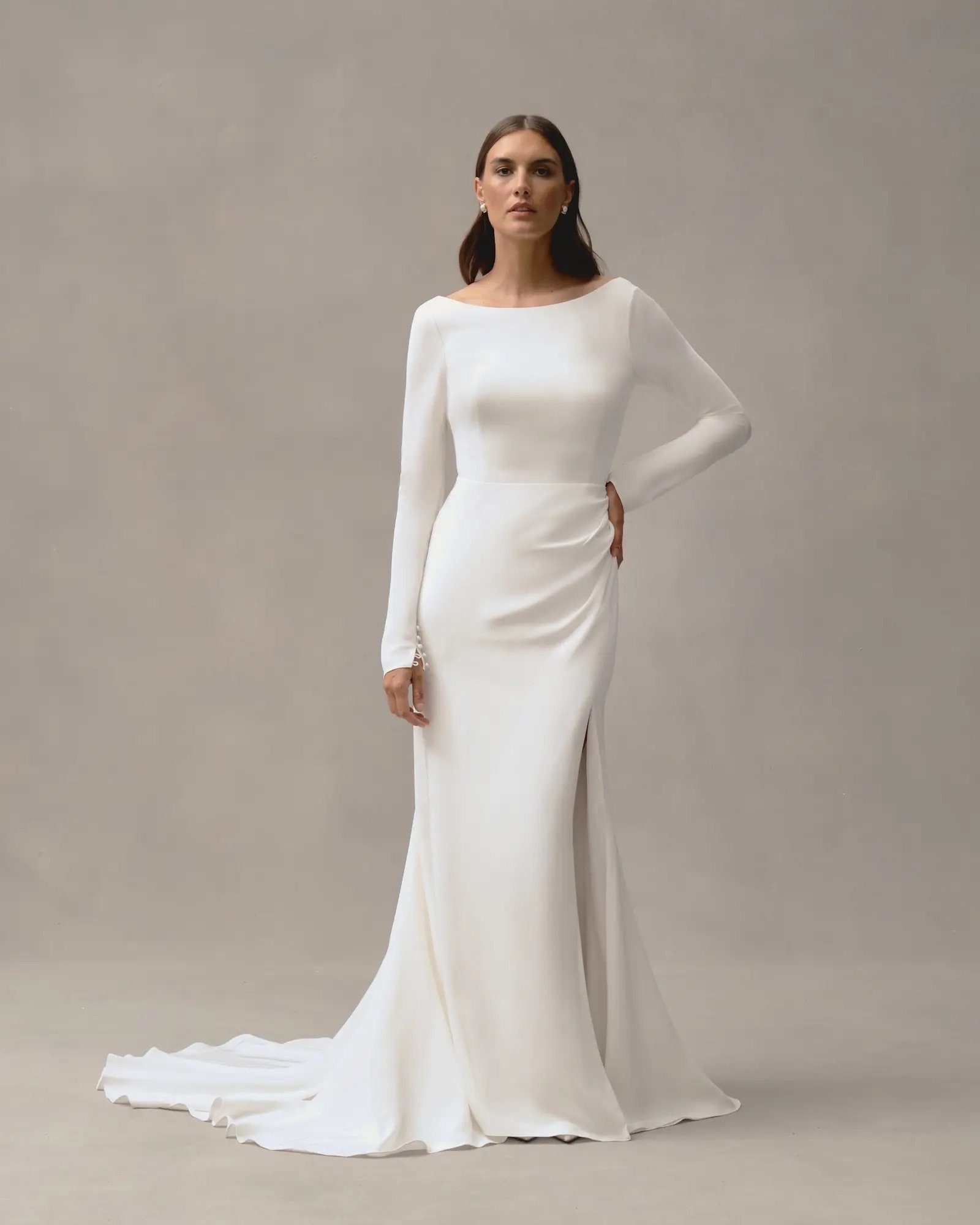 amare-bride-wedding-dress-sonia-gown-by-alexandra-grecco-01.jpeg