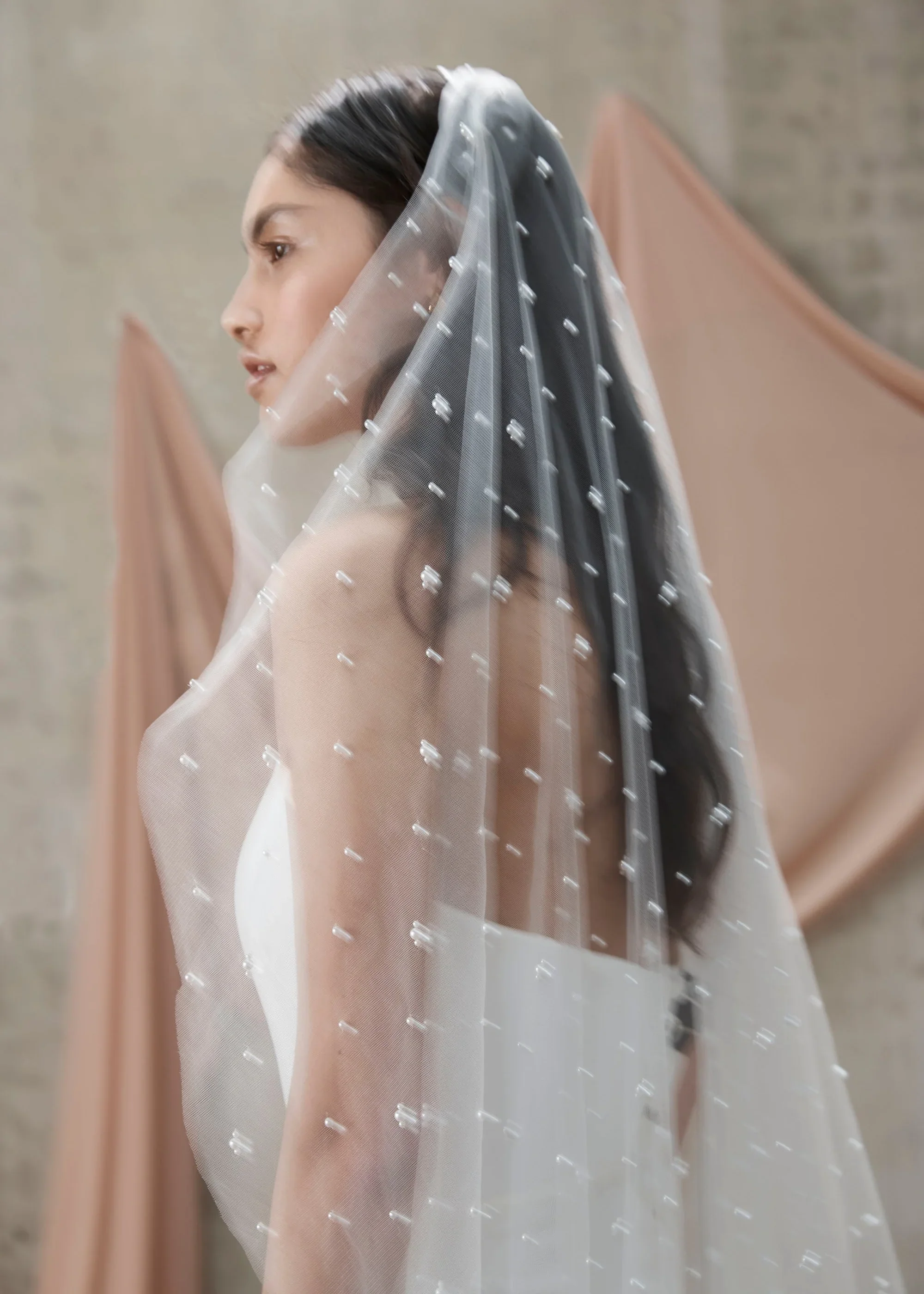 Prea James Pearl Veil