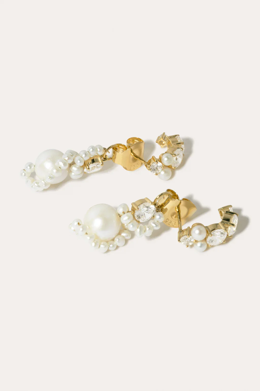 amare_bride_wedding_jewellery_completed_works_outcrop_P235-G_earrings_2.webp