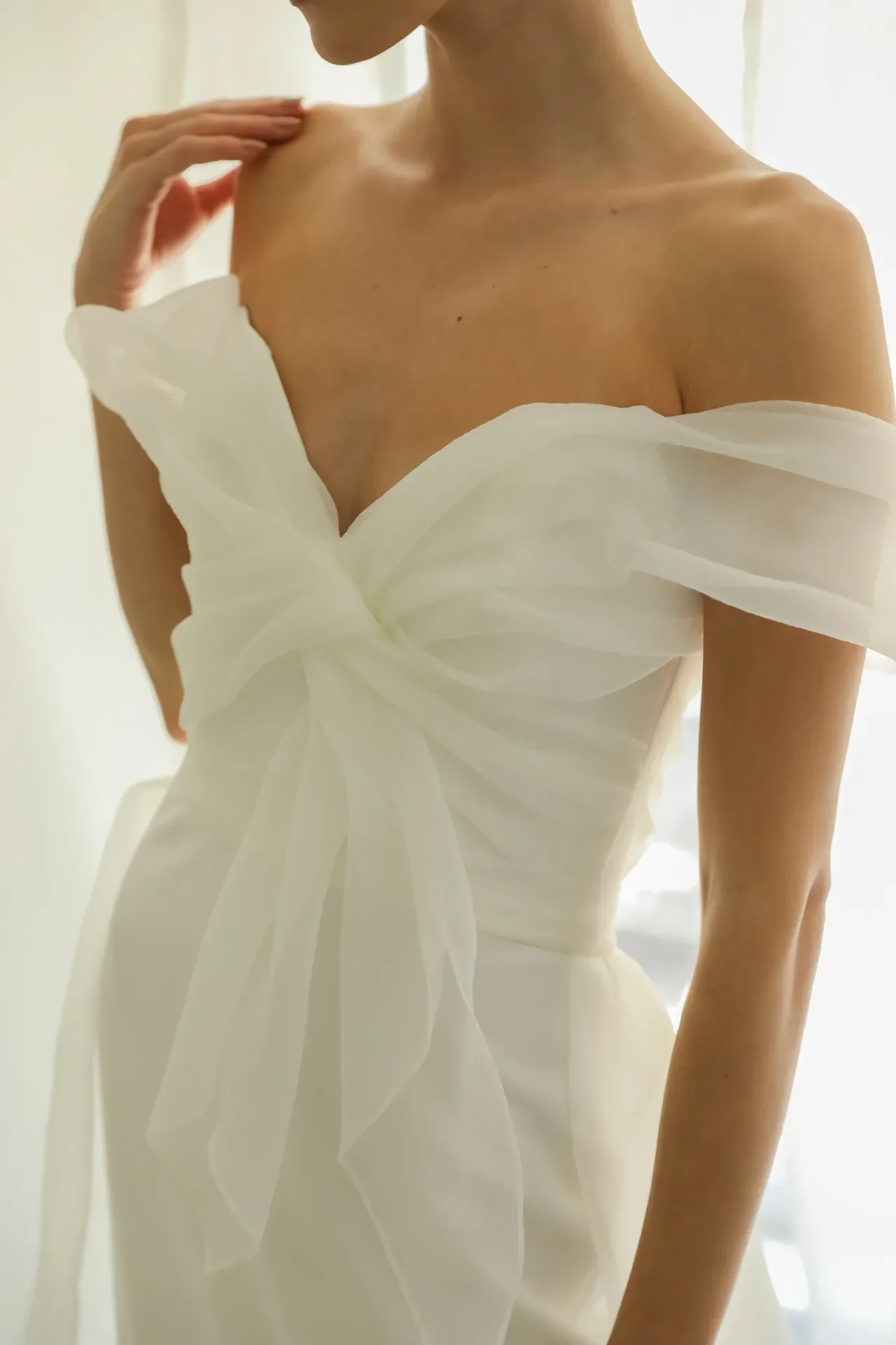 Amare_bride_wedding_dress_newhite_brooklyn_gown_1.webp