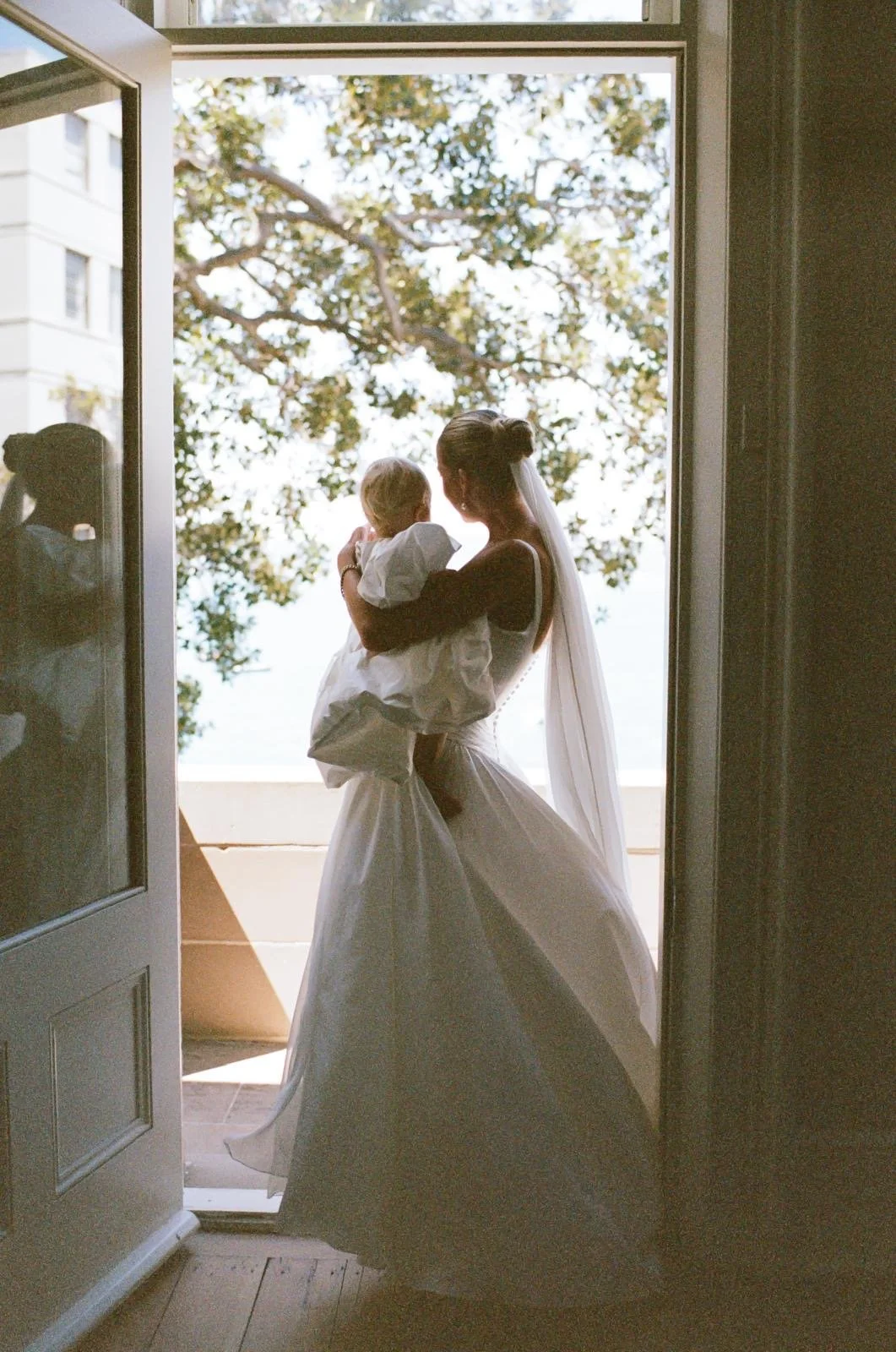 Amare_bride_wedding_accessory_J.Andreatta_Nique_veil_.1.JPG
