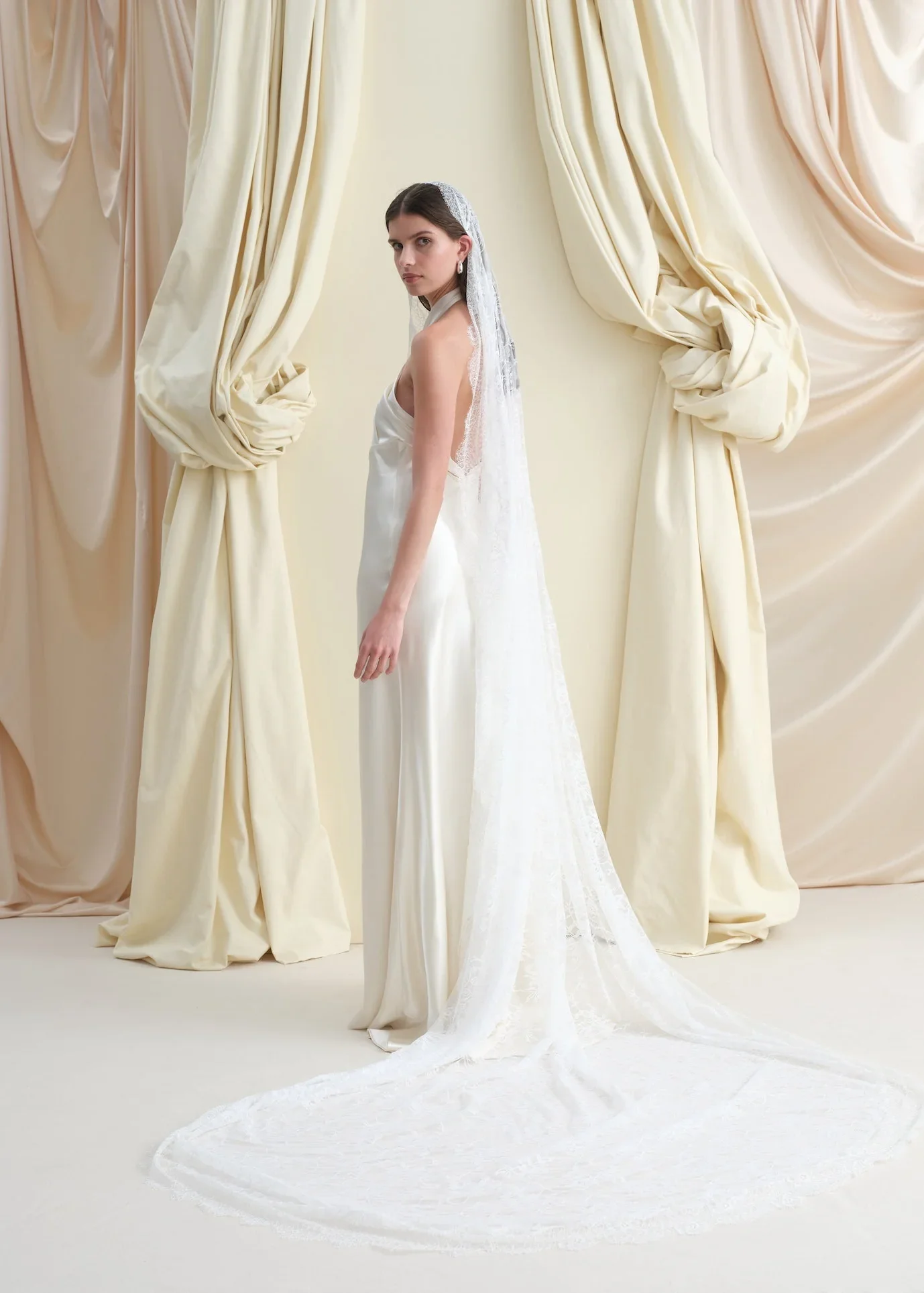 Prea James Anjelica Lace Veil