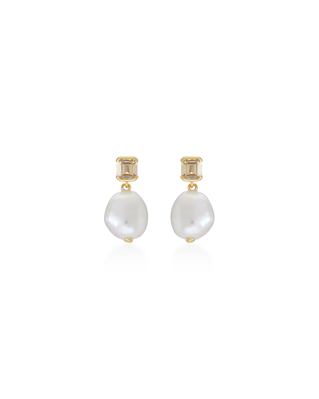 amare_bride_wedding_jewellery_Laura_Vann_Bella_Pearl_Earrings_1.png