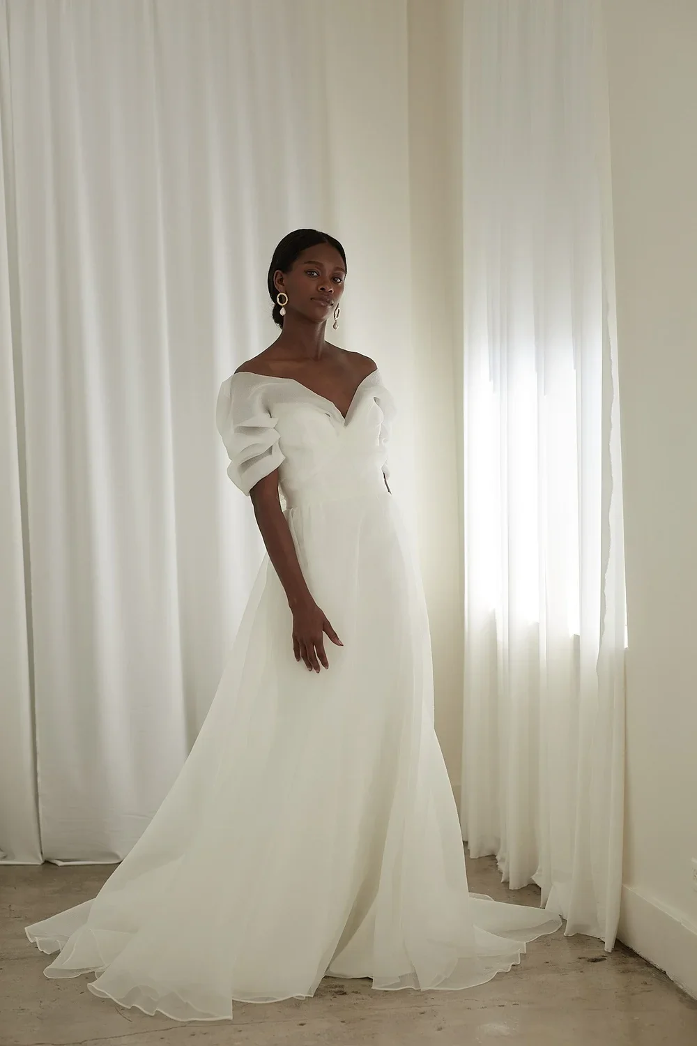 amare_bride_wedding_dress_newhite_BB_2.webp