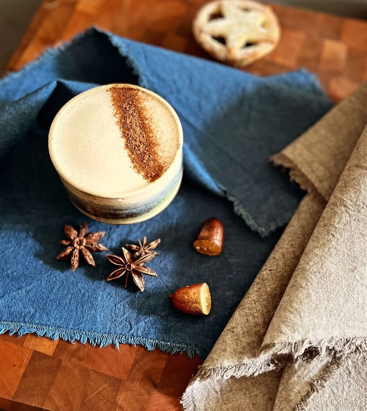 Starting to feel a bit like Christmas 🎄 

#naturaldye #naturallydyed #handdyed #botanicaldye #madeinmelbourne #handmade #handcrafted #homestyling #tabledecor #homedecor #styling #sustainableliving #sustainabletextiles #slowliving  #slowliving  #hemp