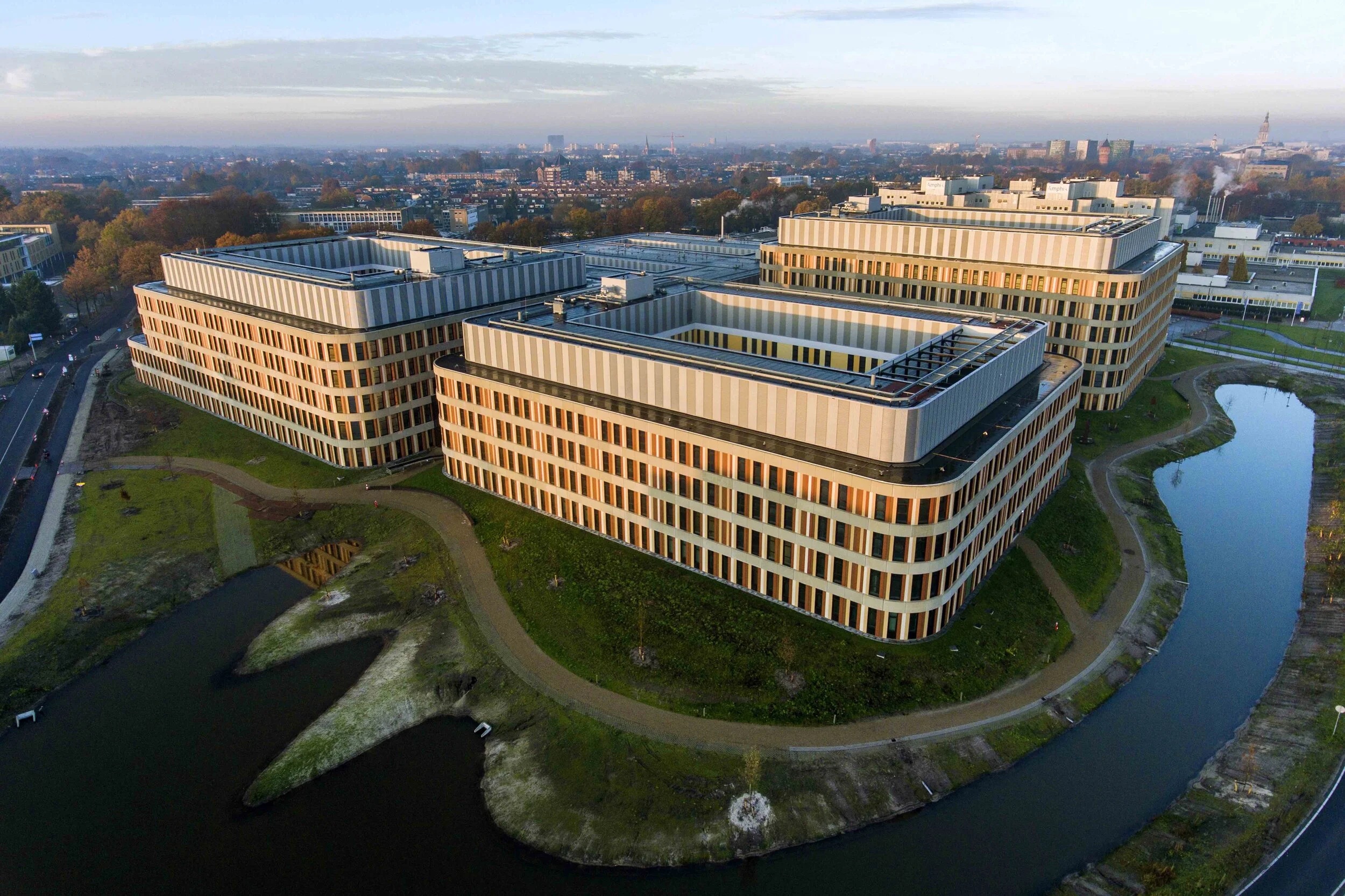 251119 Amphia drone overzicht nieuwbouw 007.jpeg