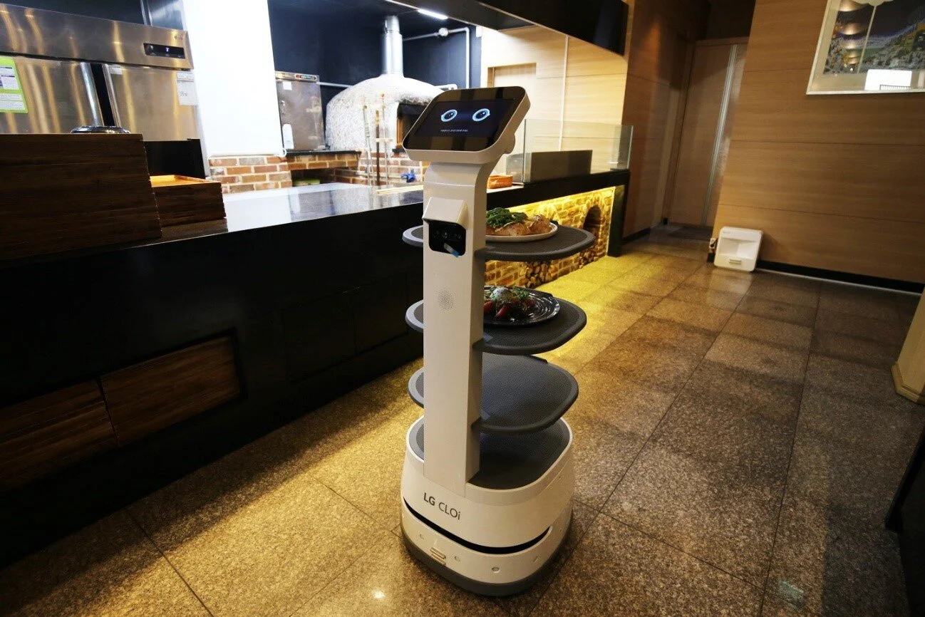 LG-CLOi-ServeBot-06.jpg
